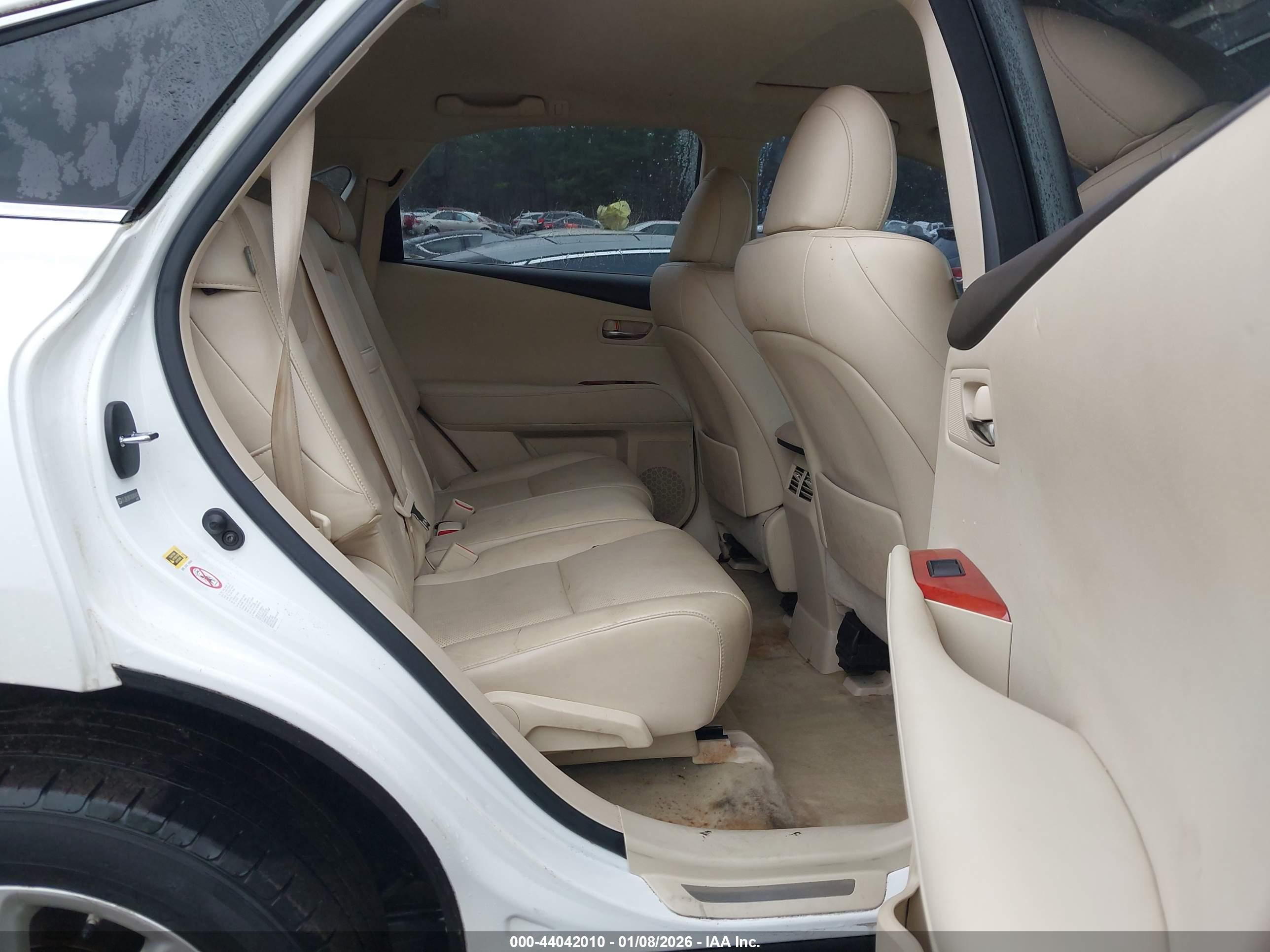 LEXUS RX image 8