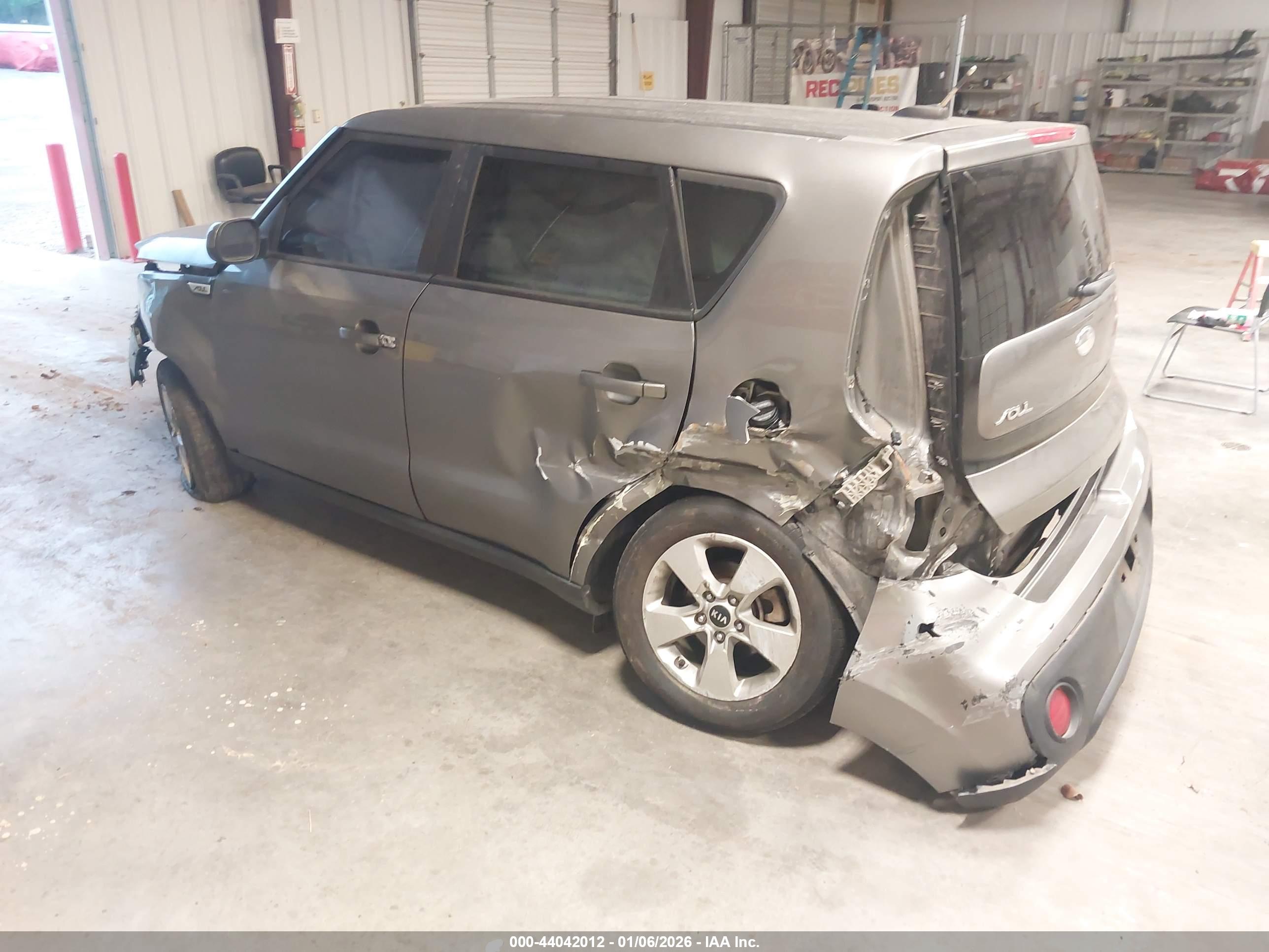 KIA SOUL image 3