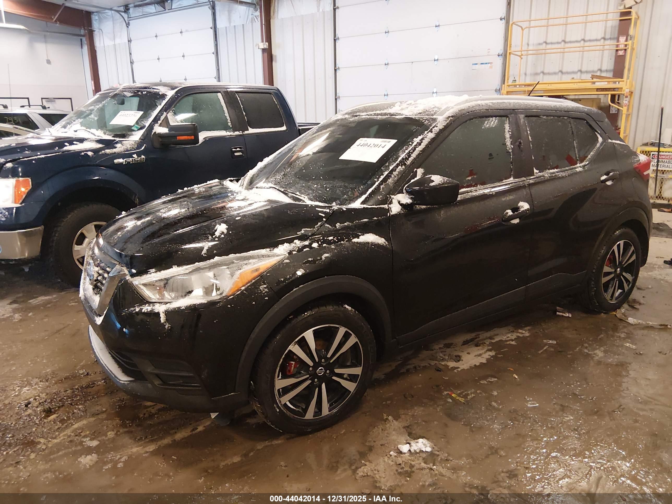 NISSAN KICKS image 2