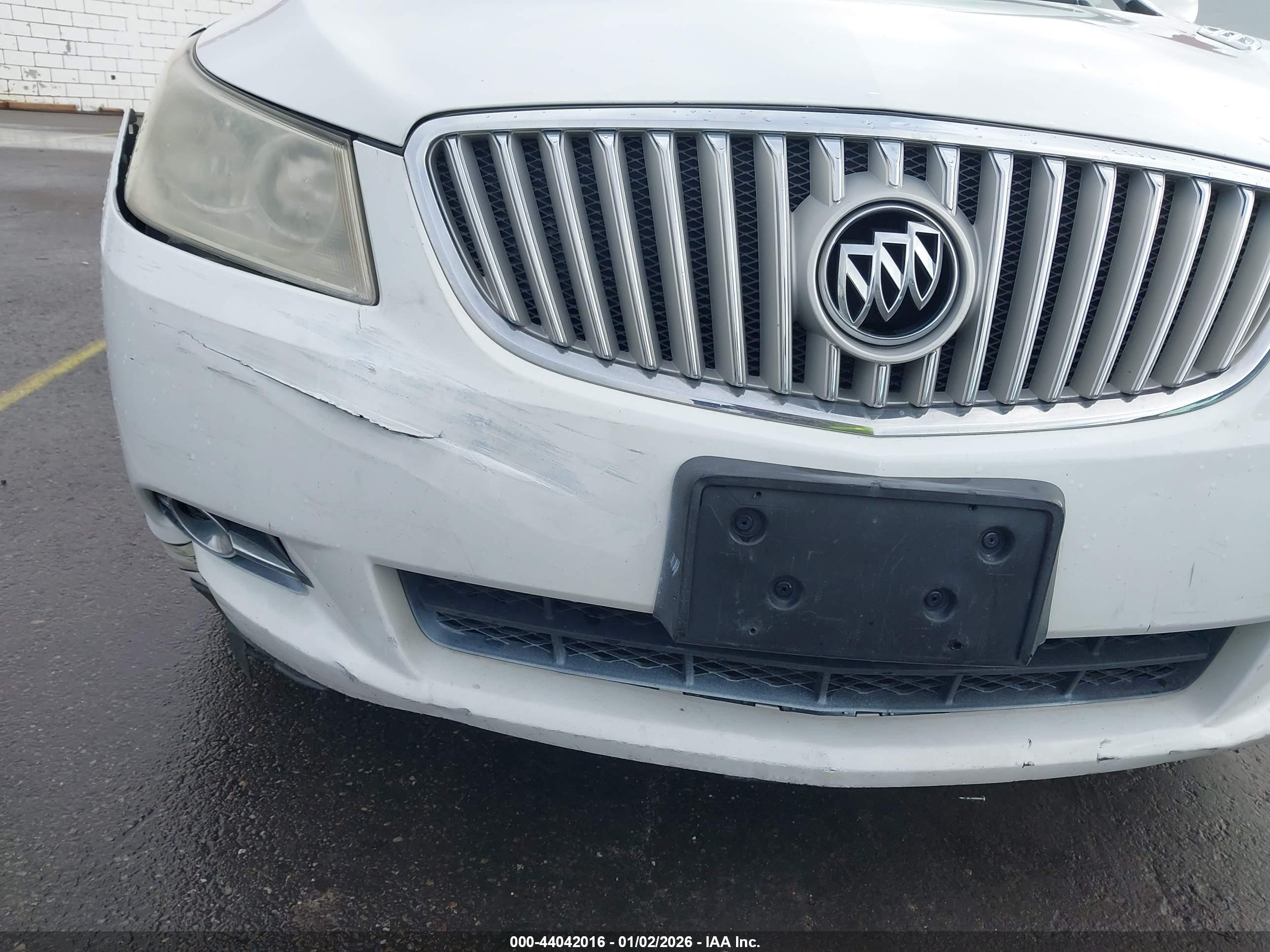 BUICK LACROSSE image 6