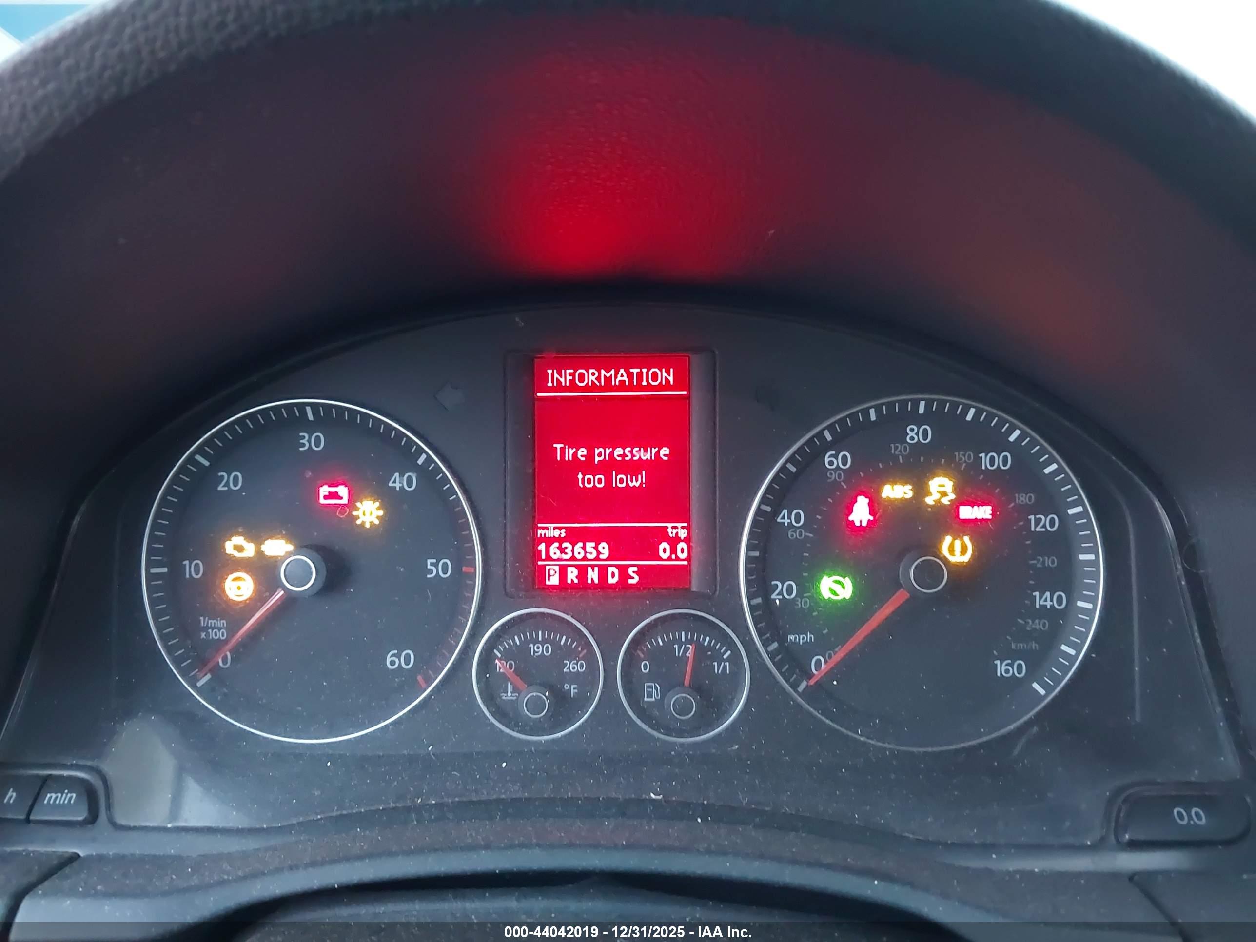 VOLKSWAGEN JETTA image 7