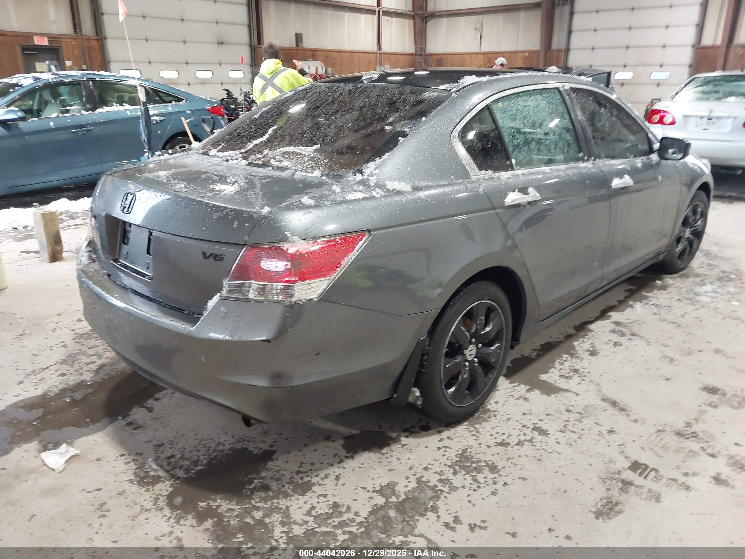 HONDA ACCORD image 4