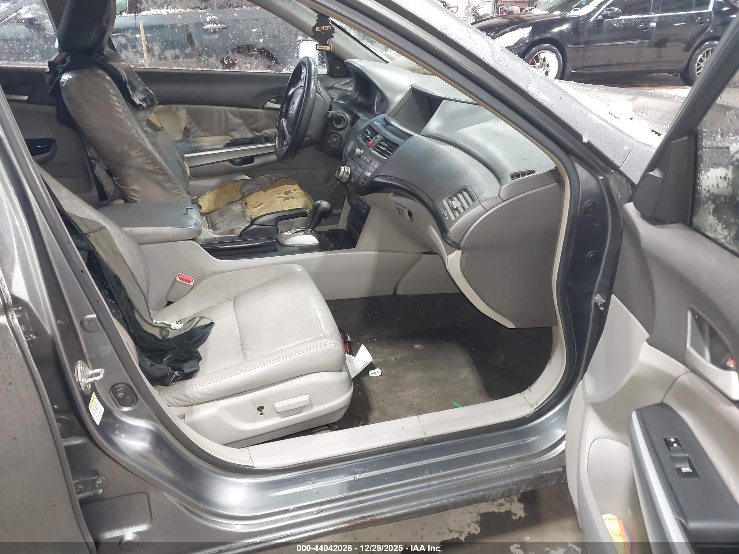 HONDA ACCORD image 5