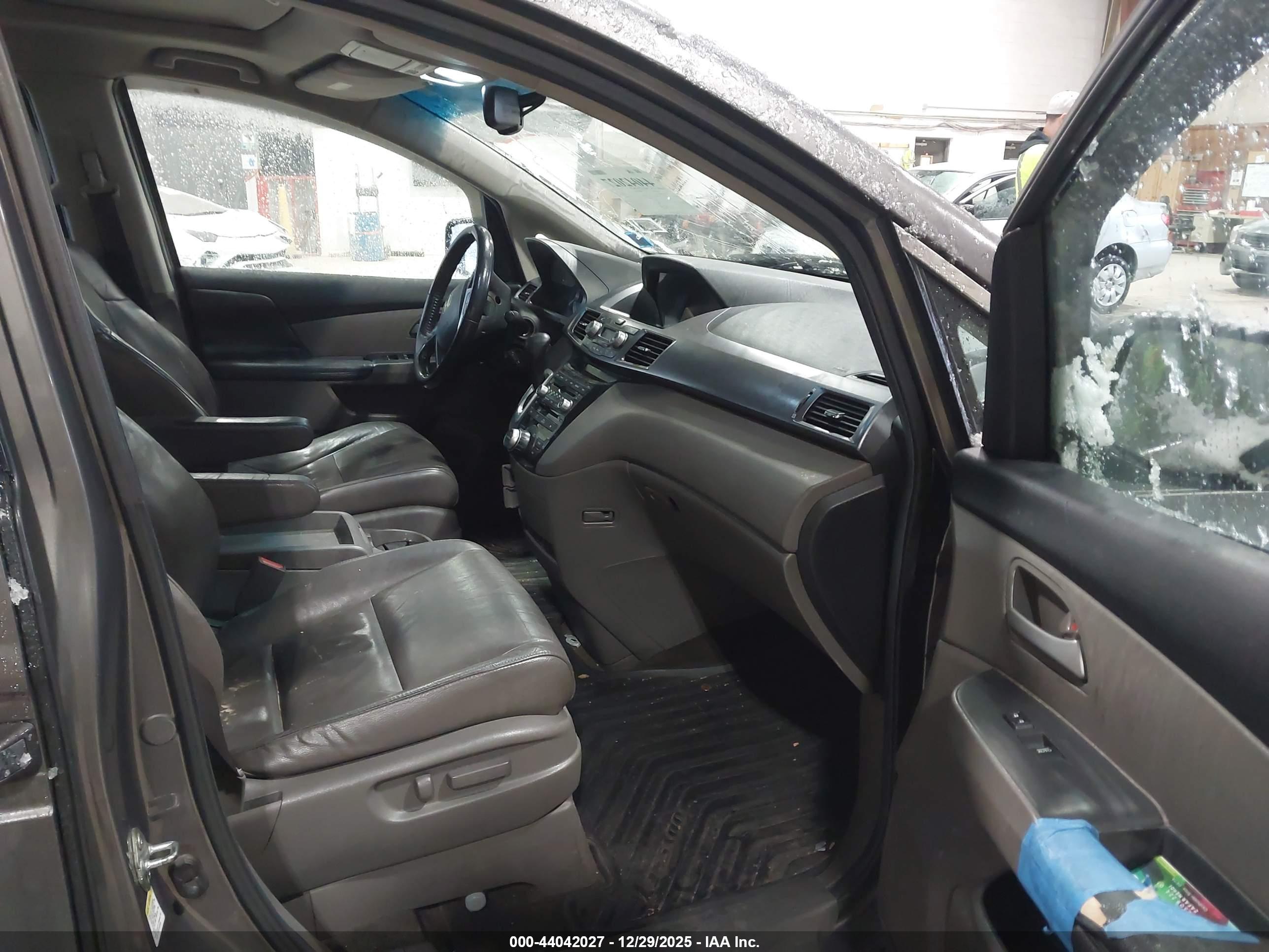 HONDA ODYSSEY image 5