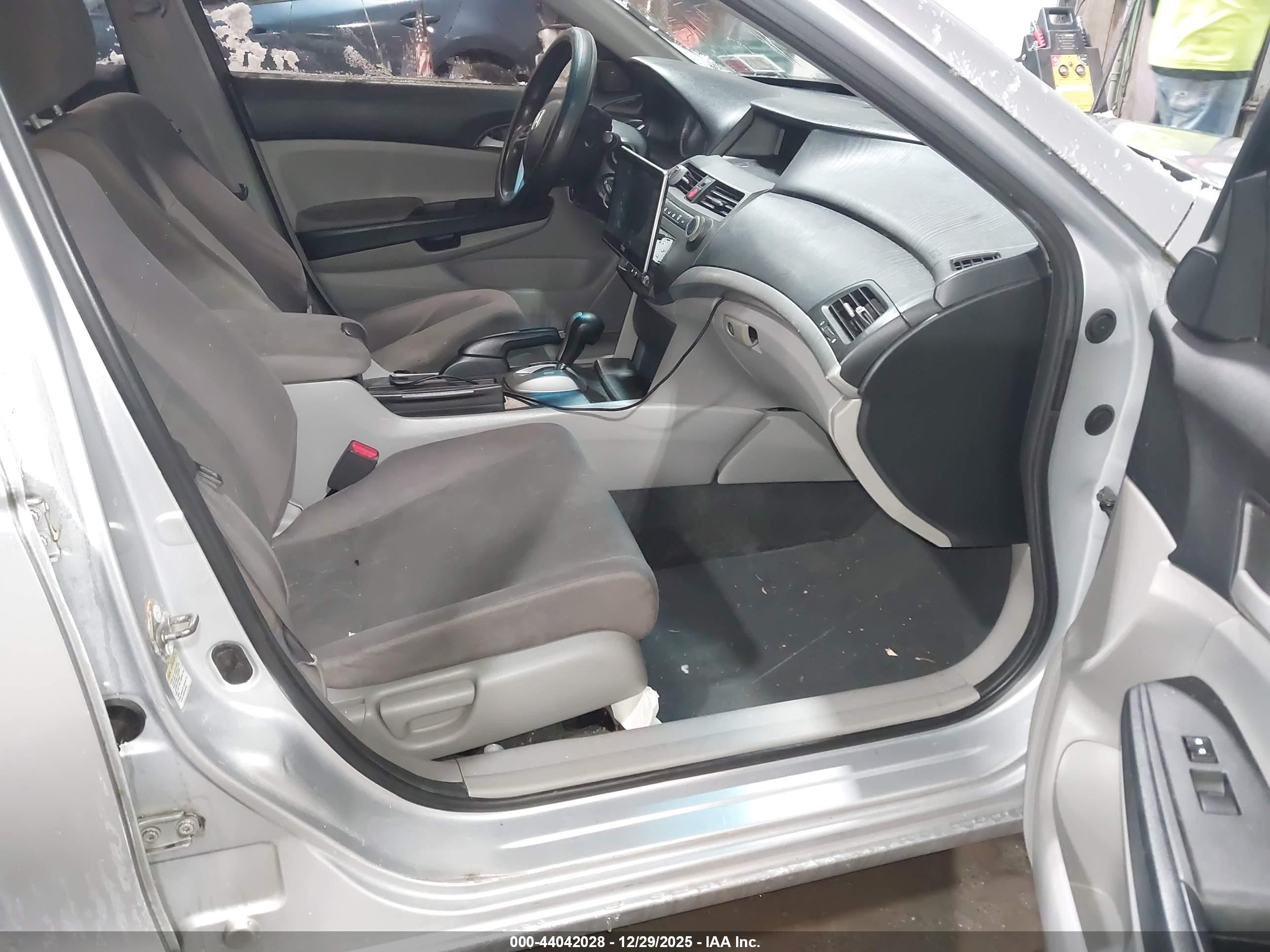 HONDA ACCORD image 5
