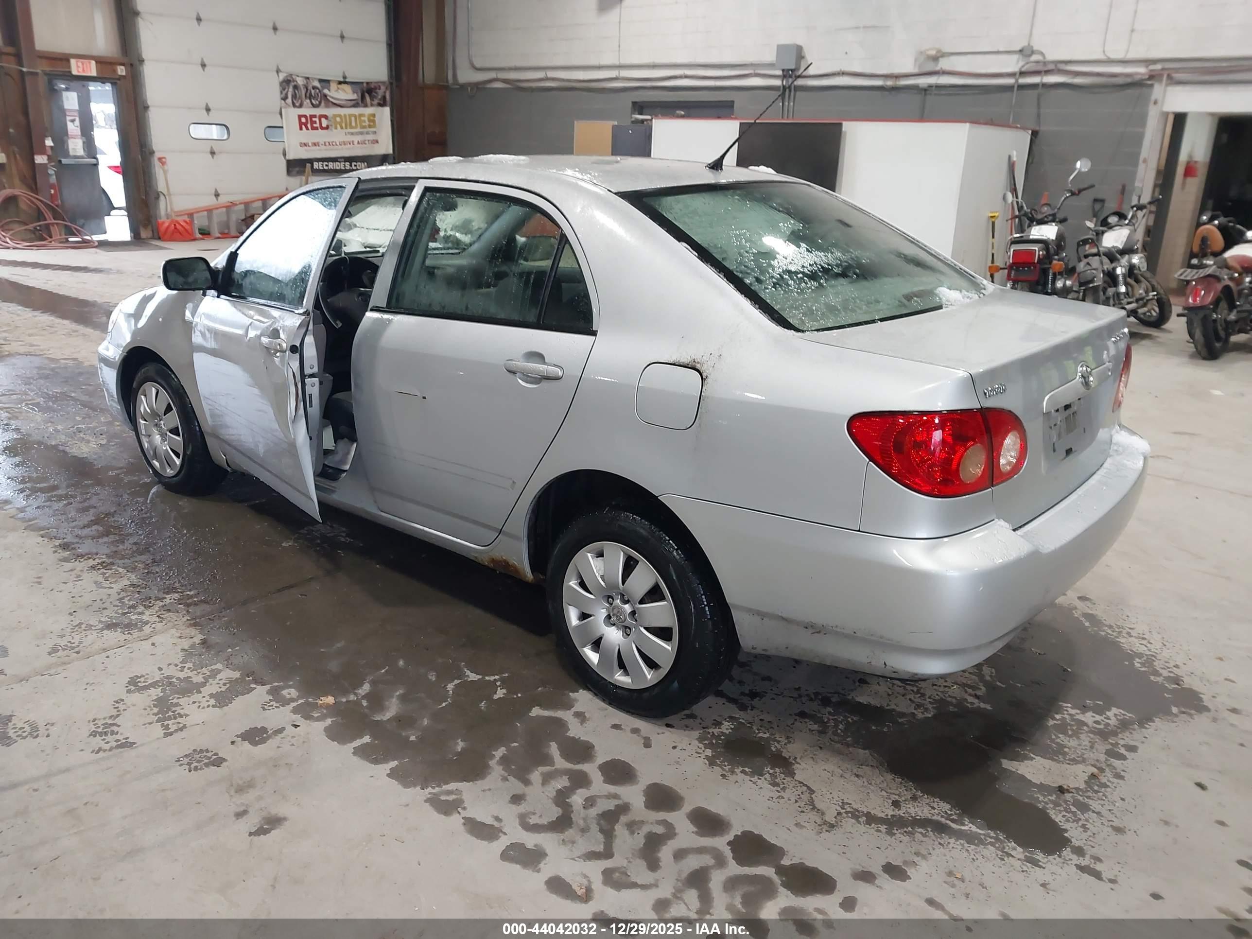 TOYOTA COROLLA image 3
