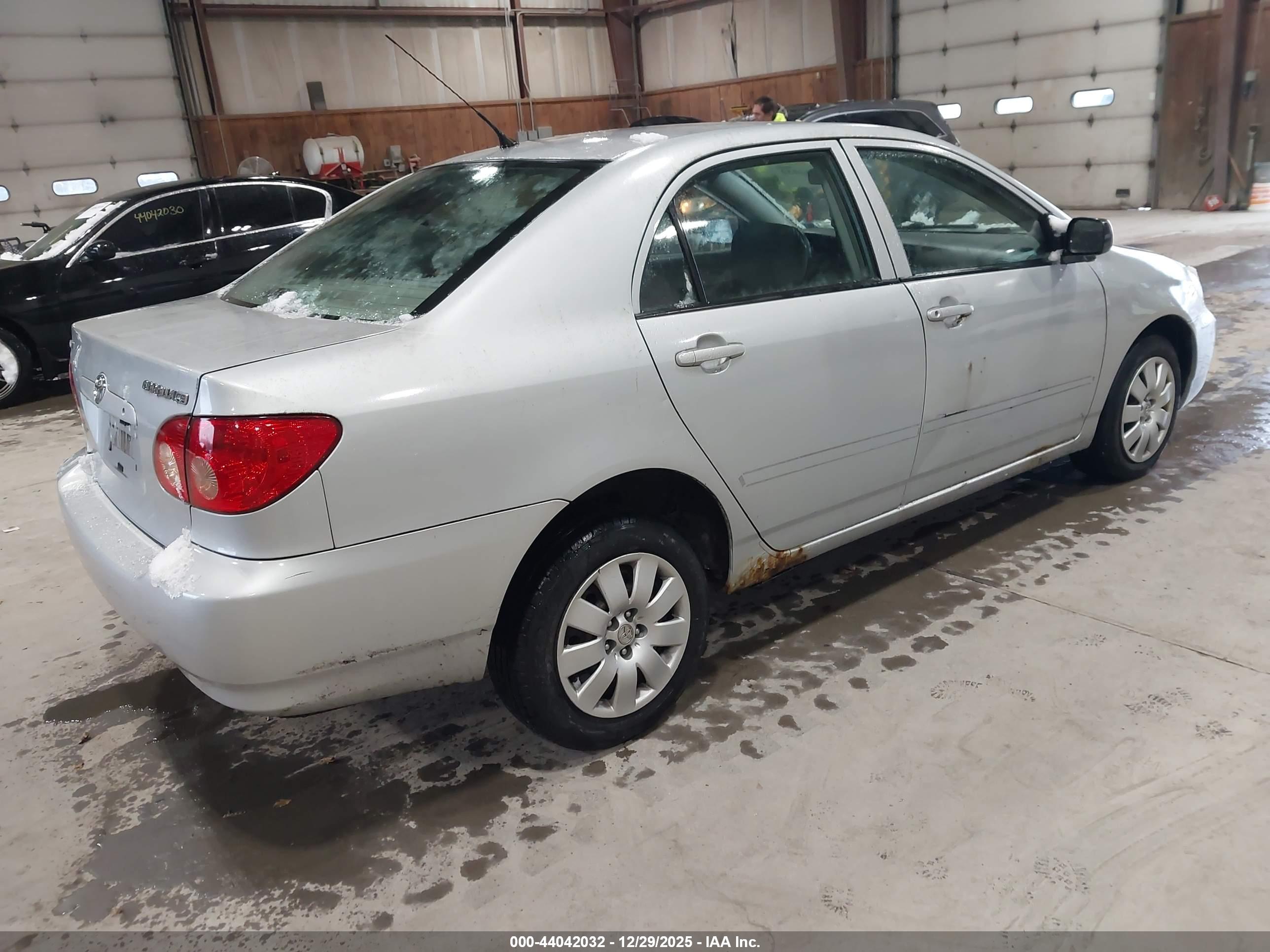 TOYOTA COROLLA image 4