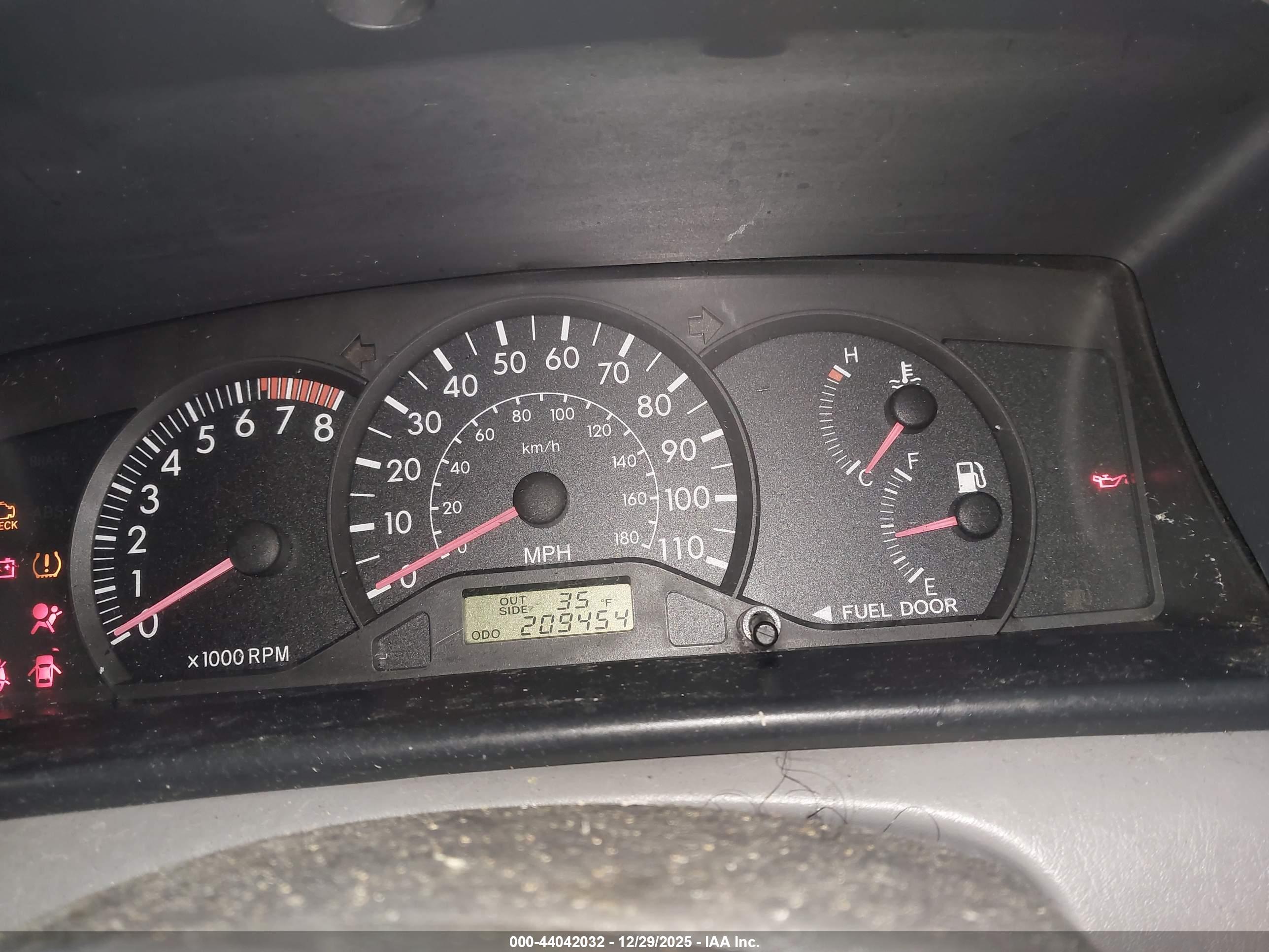 TOYOTA COROLLA image 7