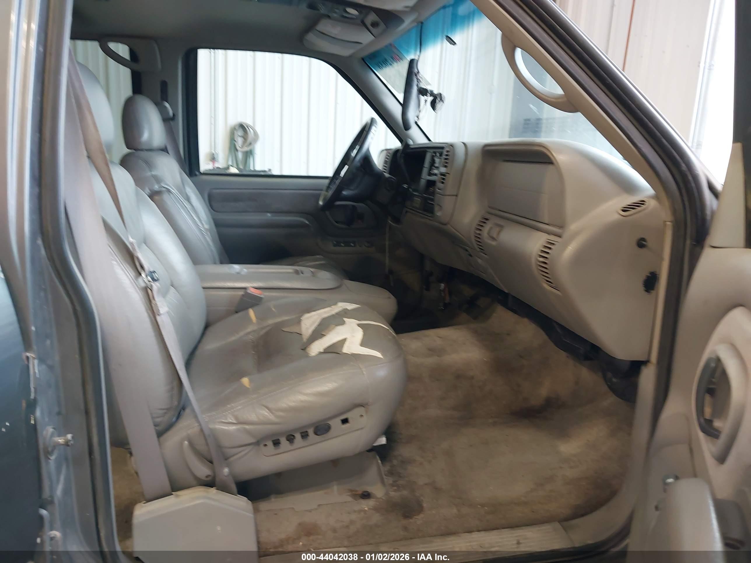 CHEVROLET TAHOE image 5