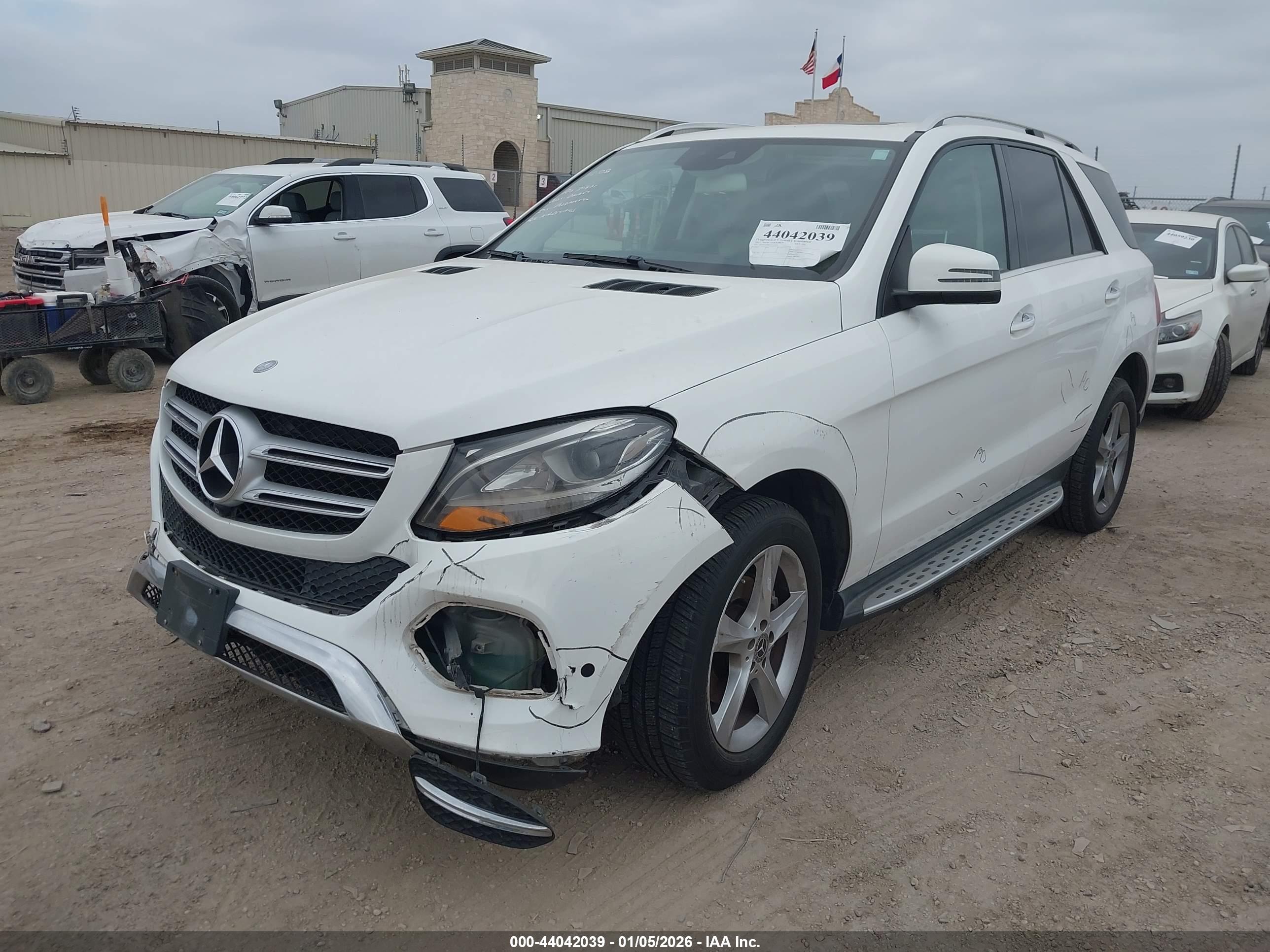 MERCEDES-BENZ GLE image 2