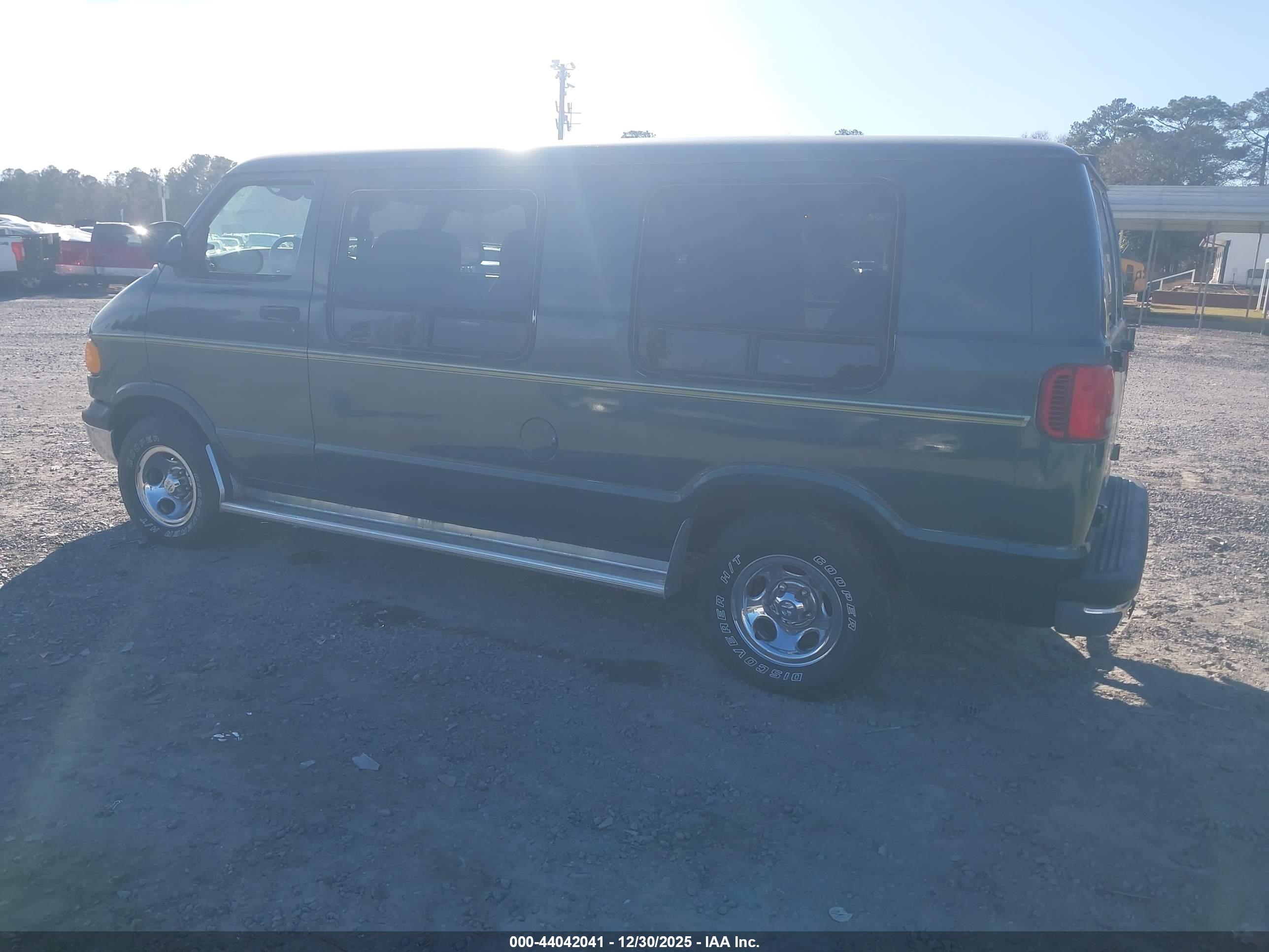 DODGE RAM image 3