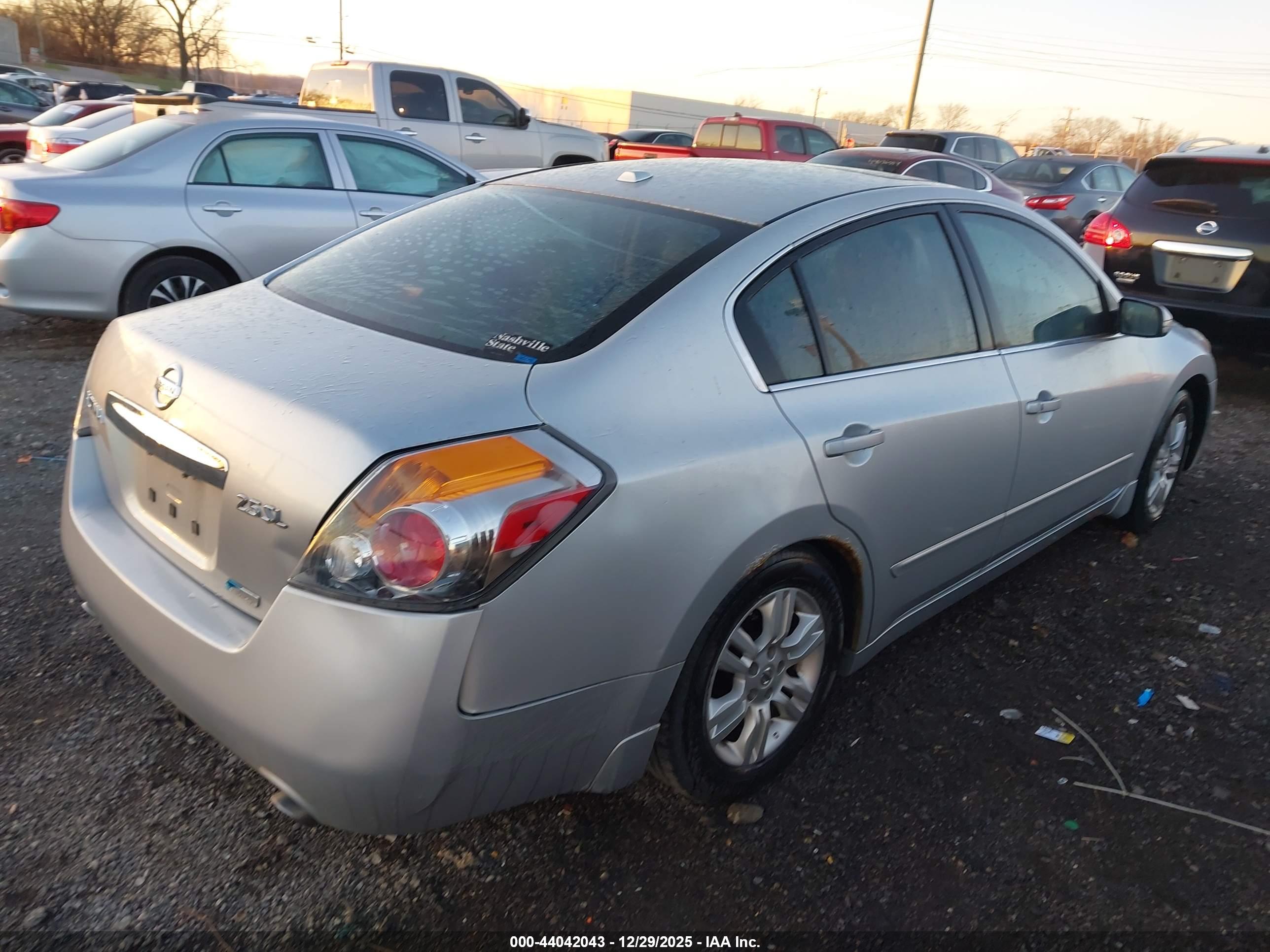 NISSAN ALTIMA image 4