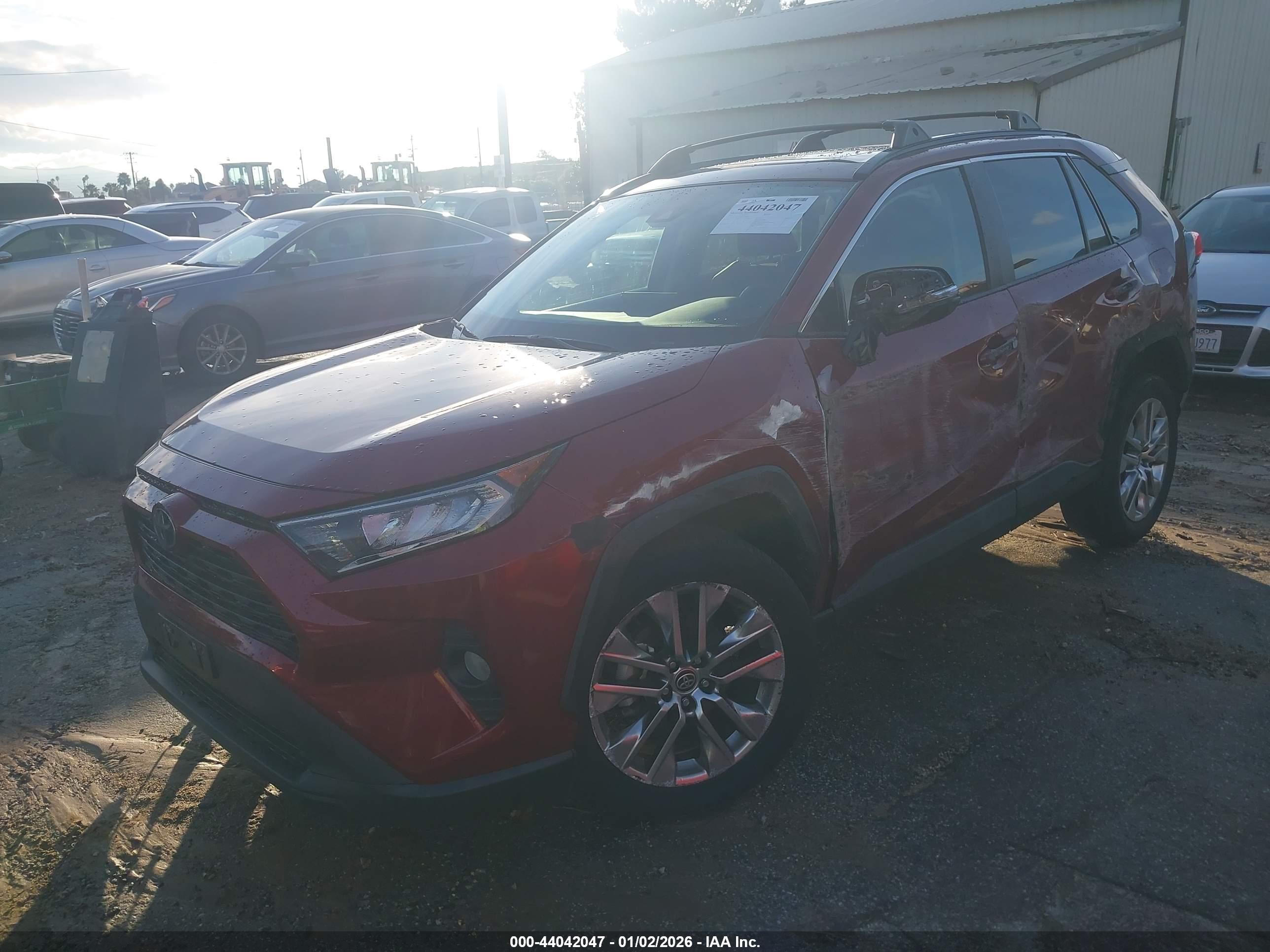 TOYOTA RAV4 image 2