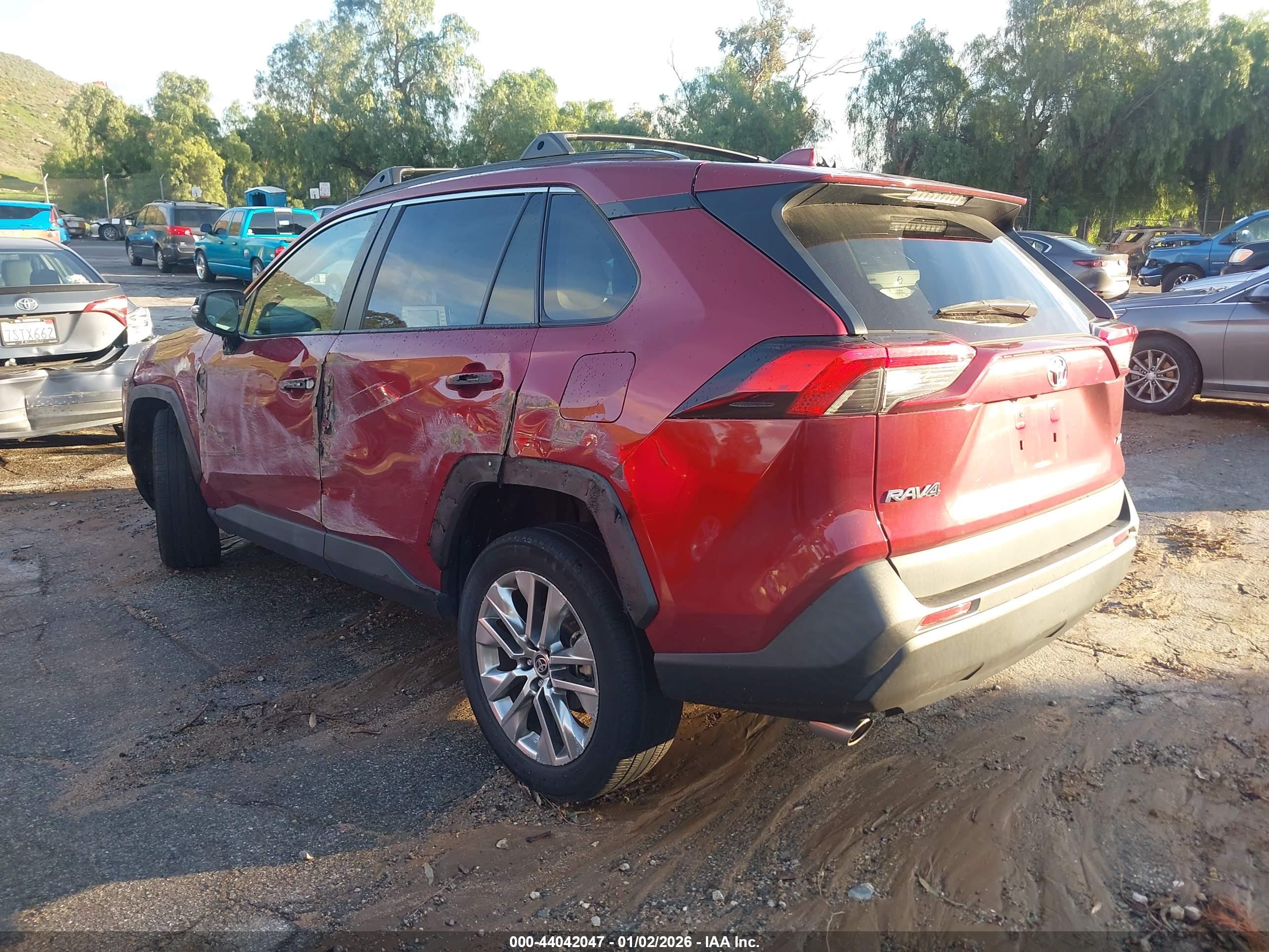TOYOTA RAV4 image 3
