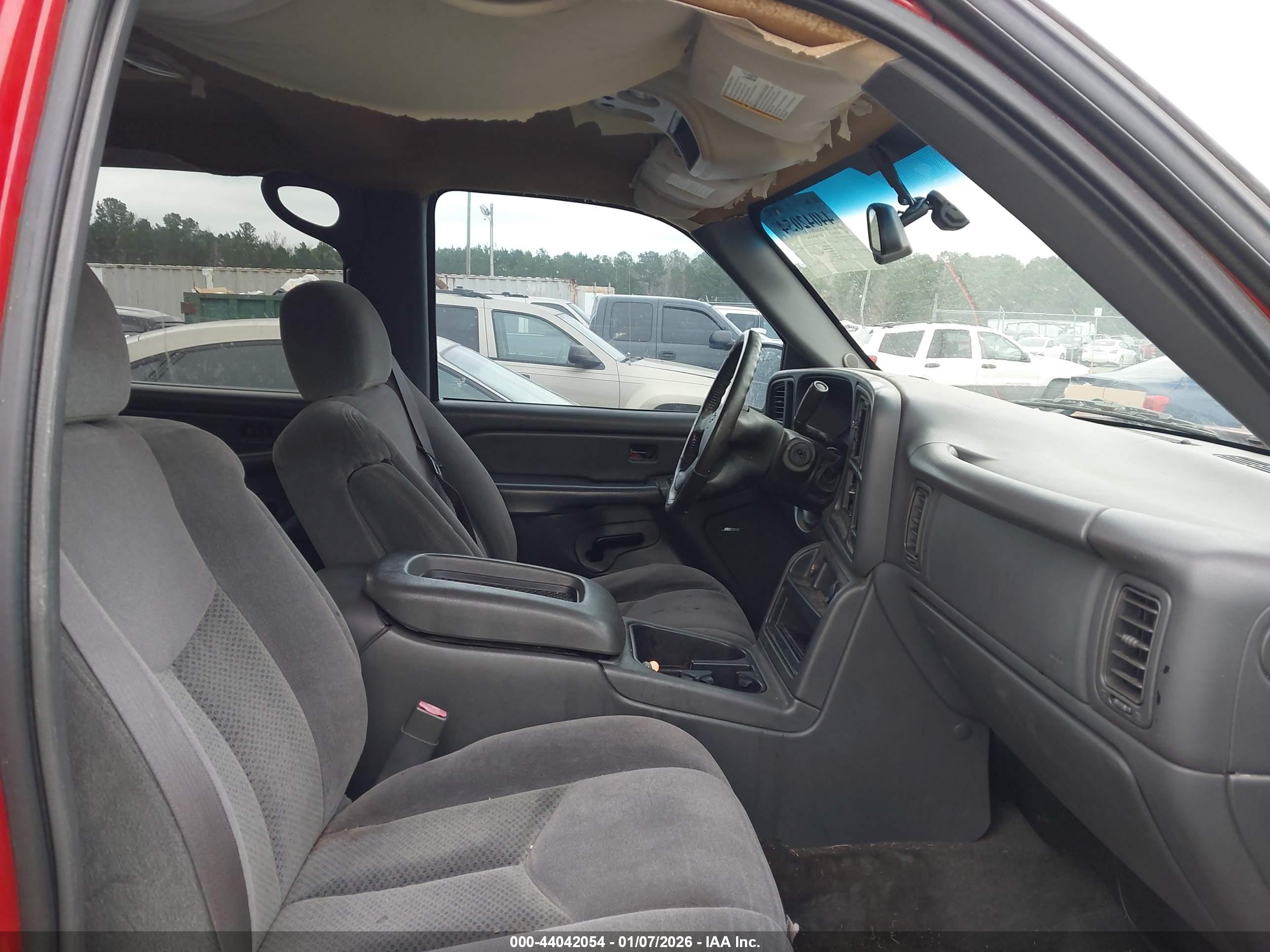 CHEVROLET SILVERADO image 5