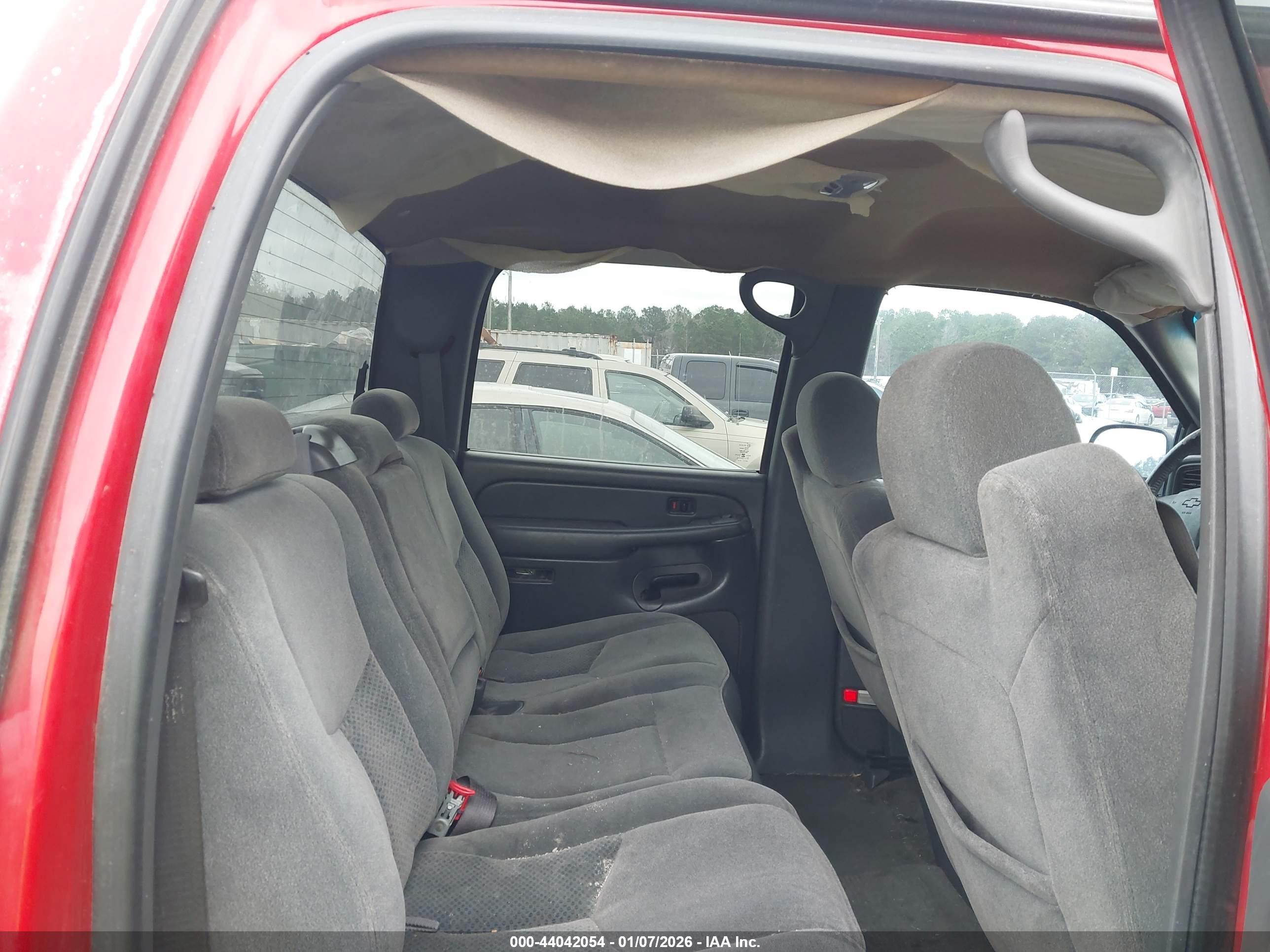 CHEVROLET SILVERADO image 8