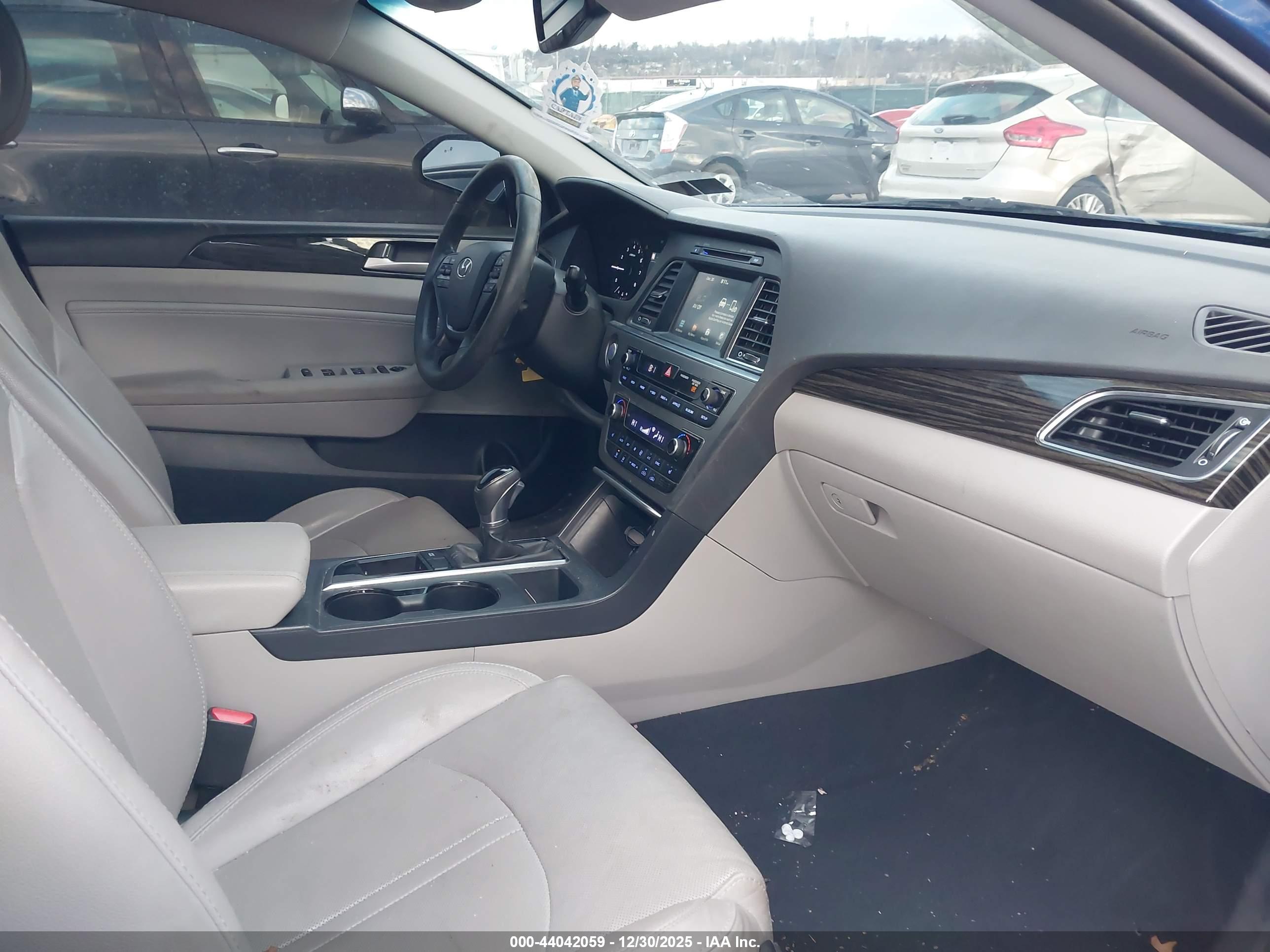 HYUNDAI SONATA image 5