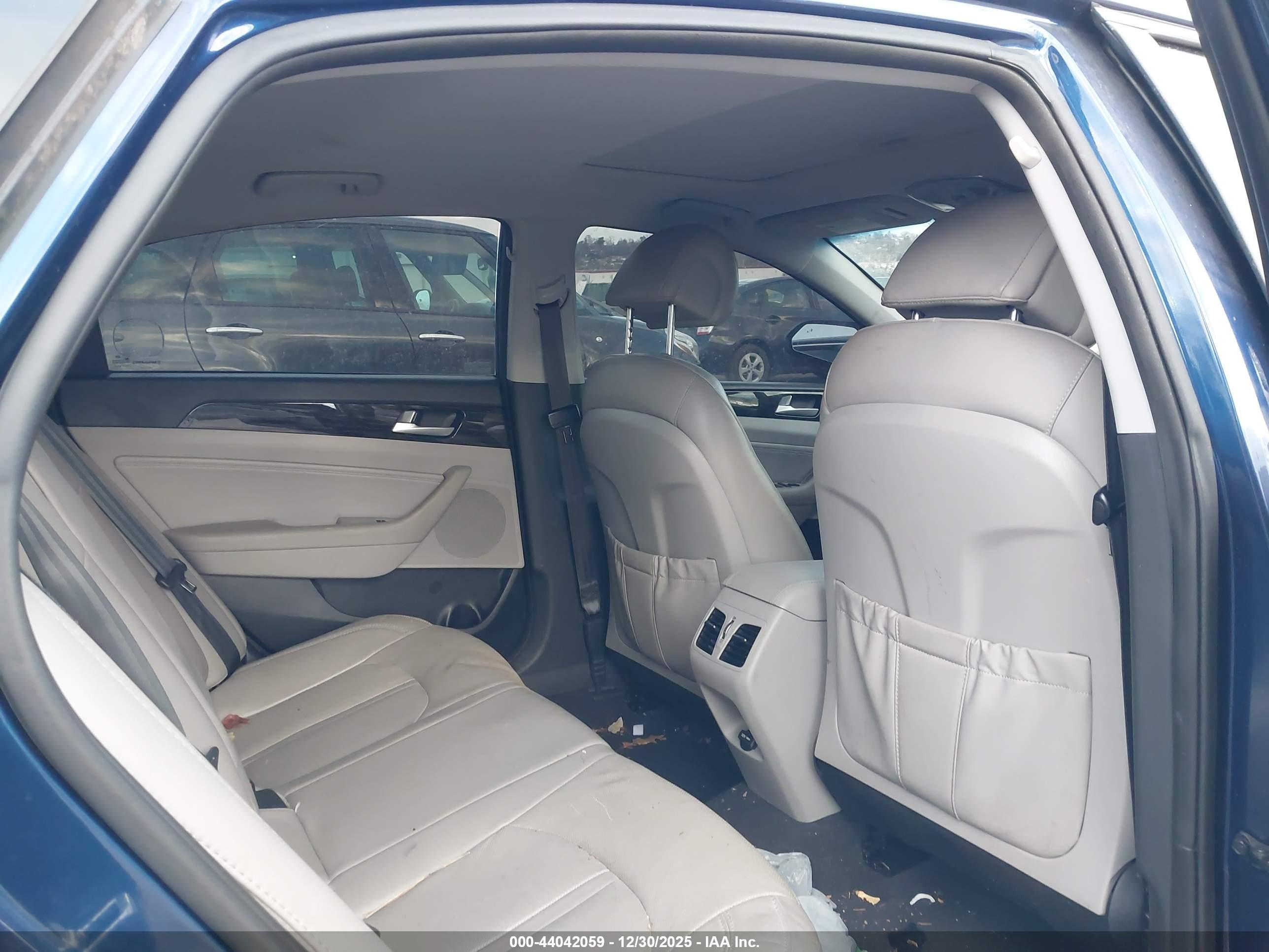 HYUNDAI SONATA image 8