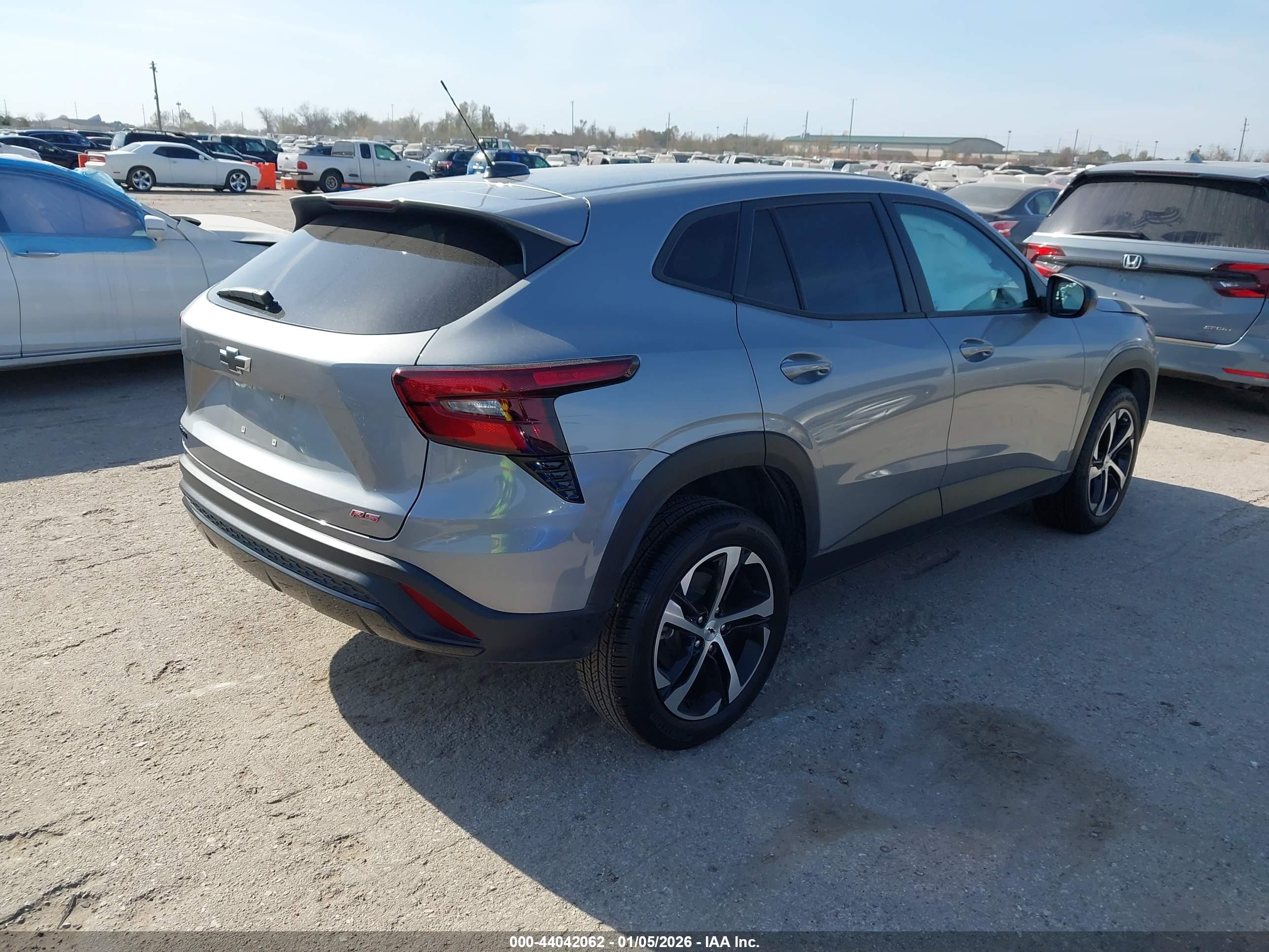 CHEVROLET TRAX image 4