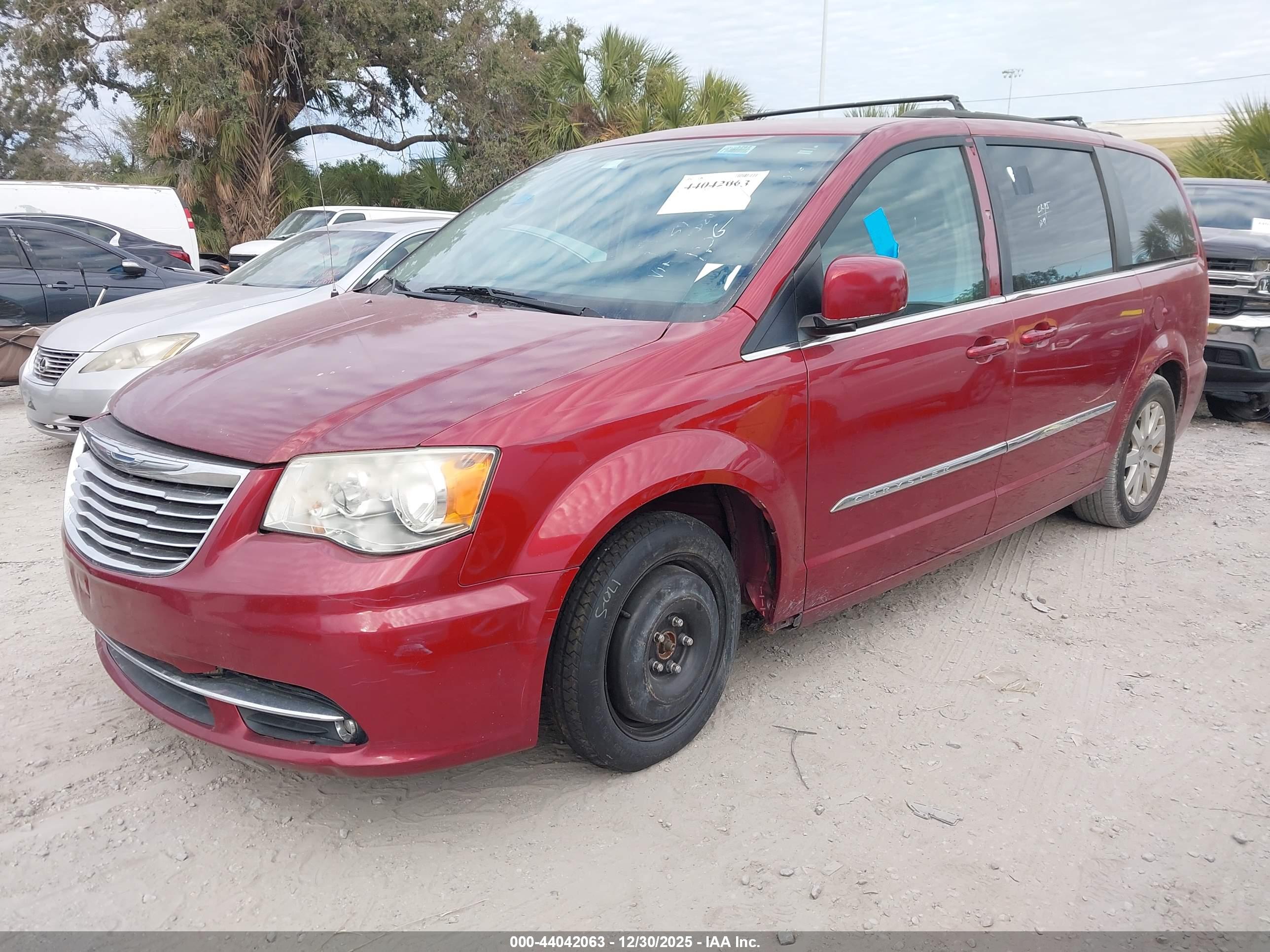 CHRYSLER TOWN image 2