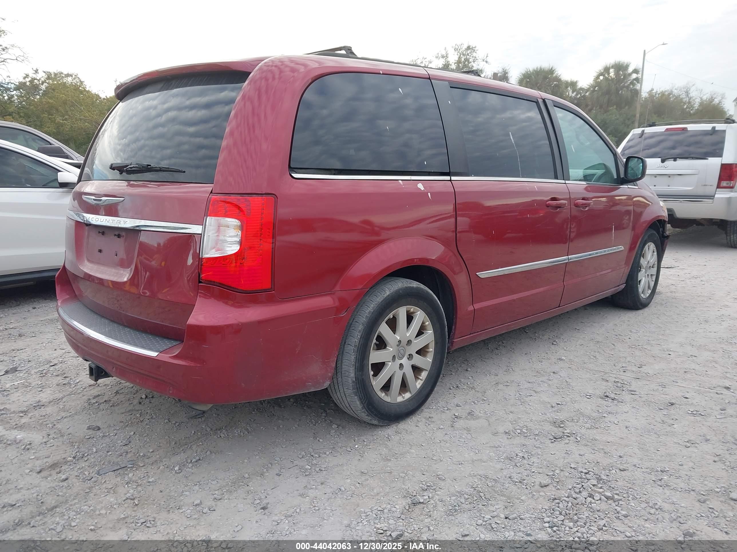 CHRYSLER TOWN image 4