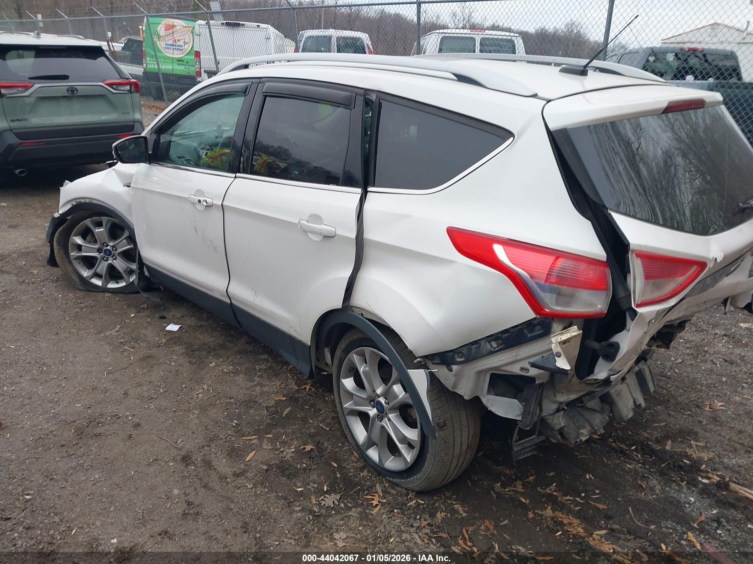 FORD ESCAPE image 3