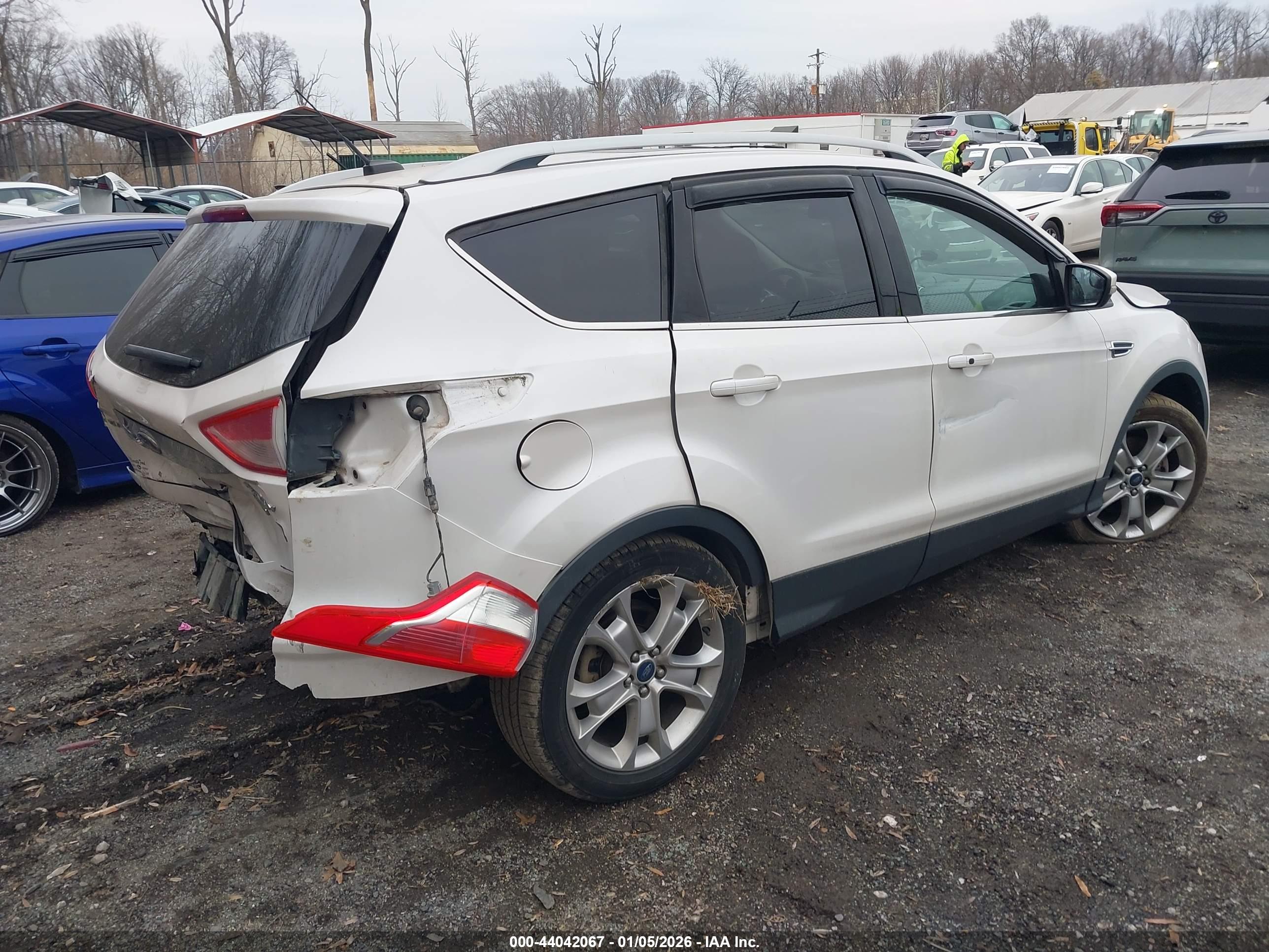 FORD ESCAPE image 4
