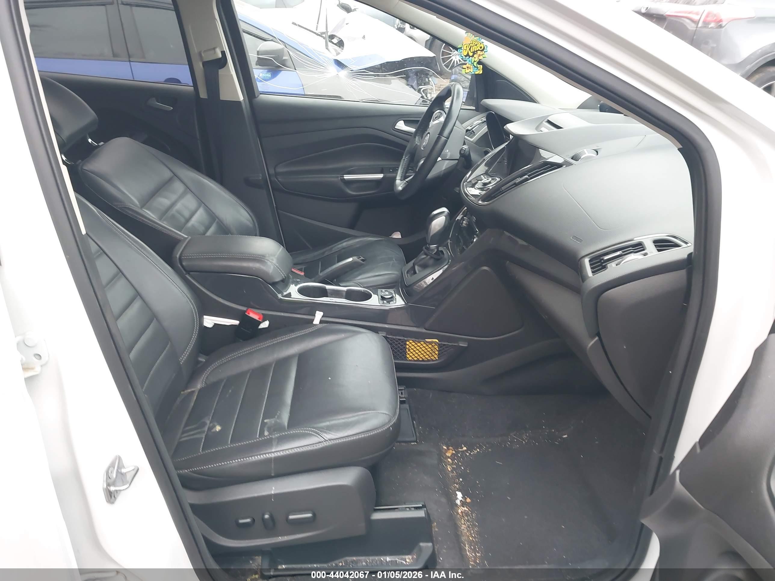 FORD ESCAPE image 5