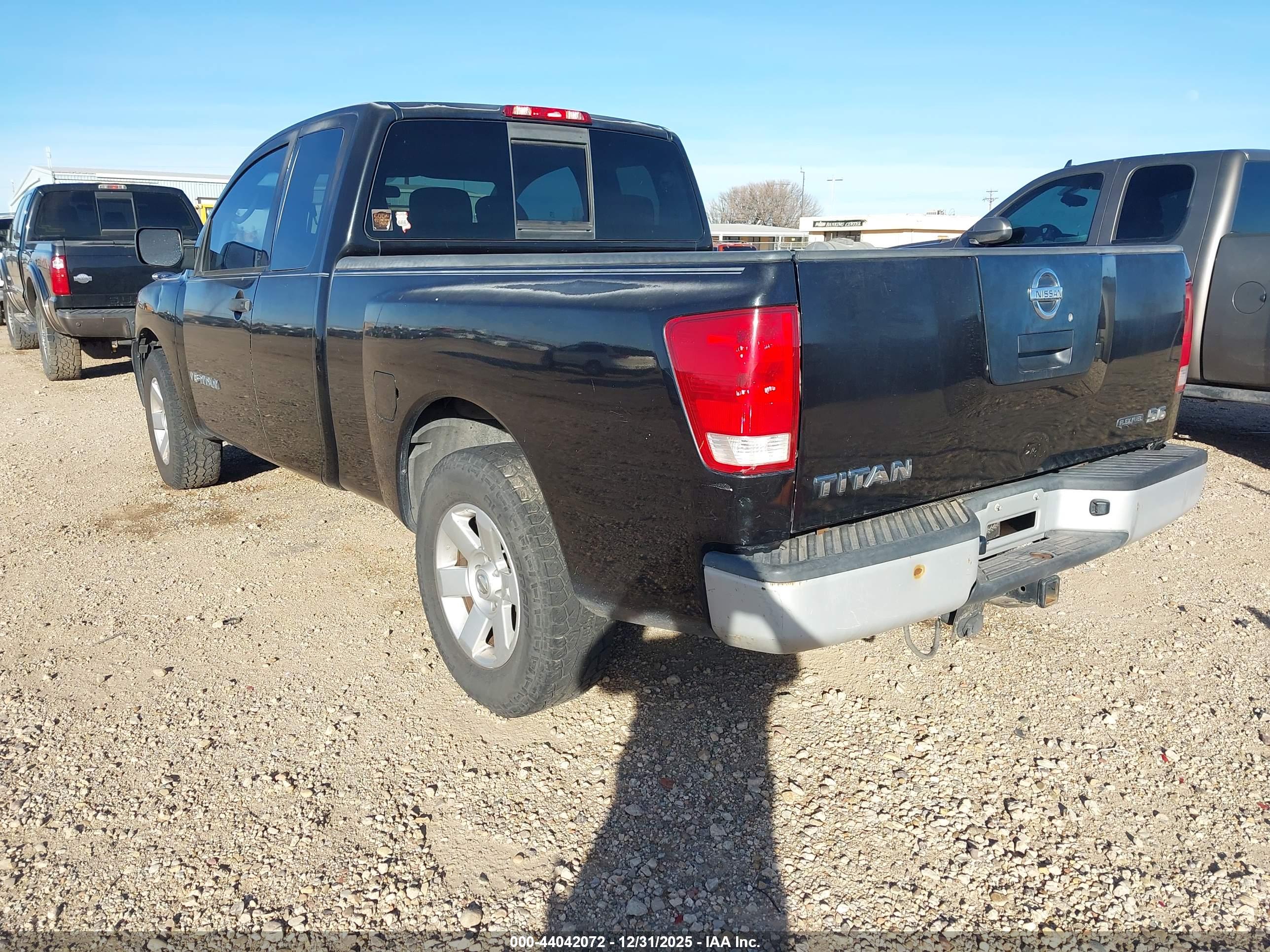 NISSAN TITAN image 3
