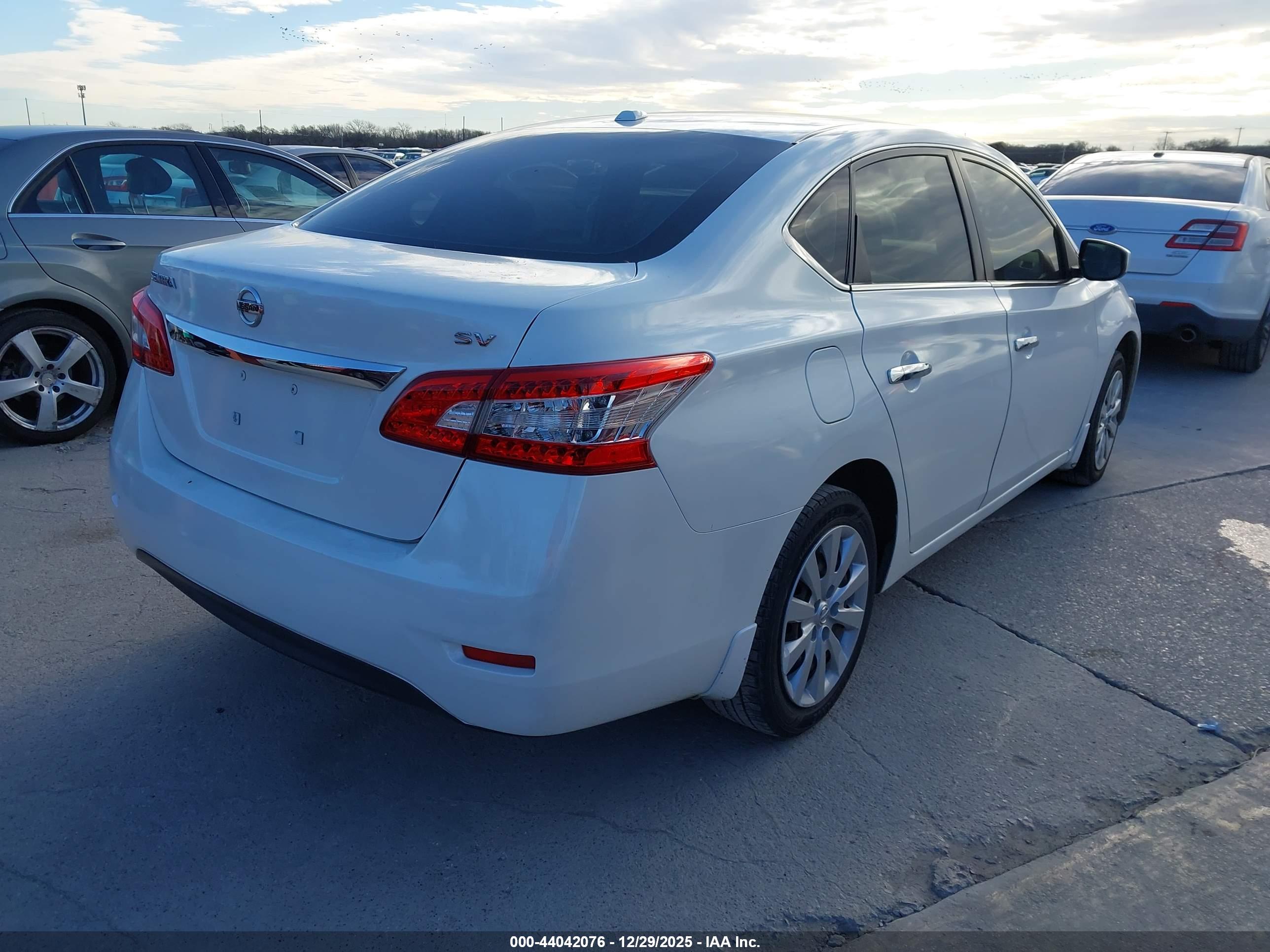 NISSAN SENTRA image 4