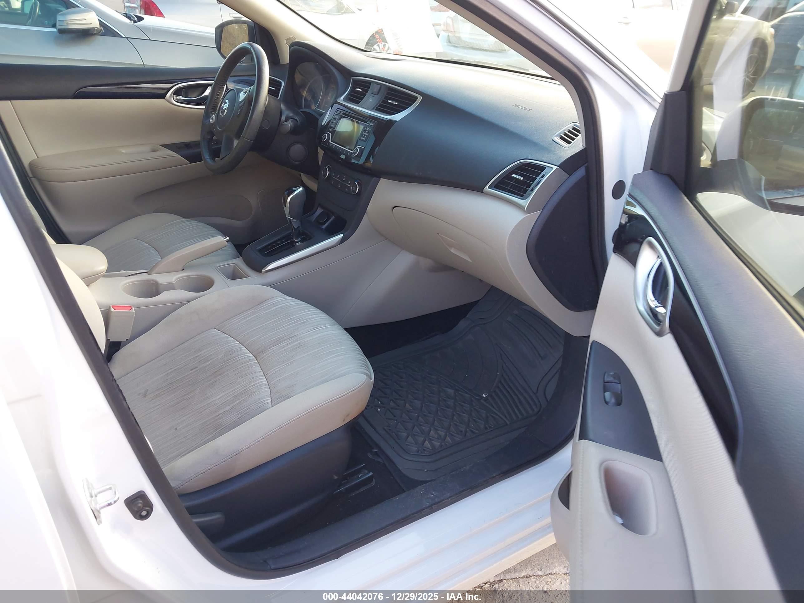 NISSAN SENTRA image 5