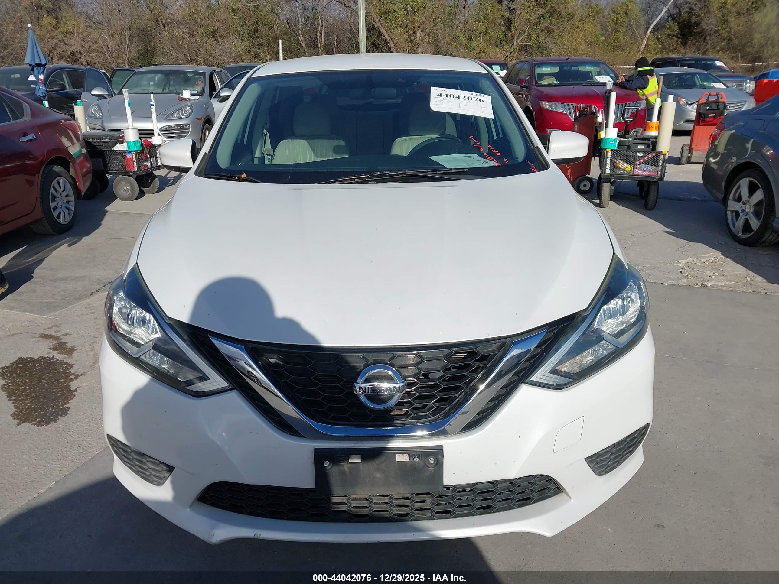 NISSAN SENTRA image 6
