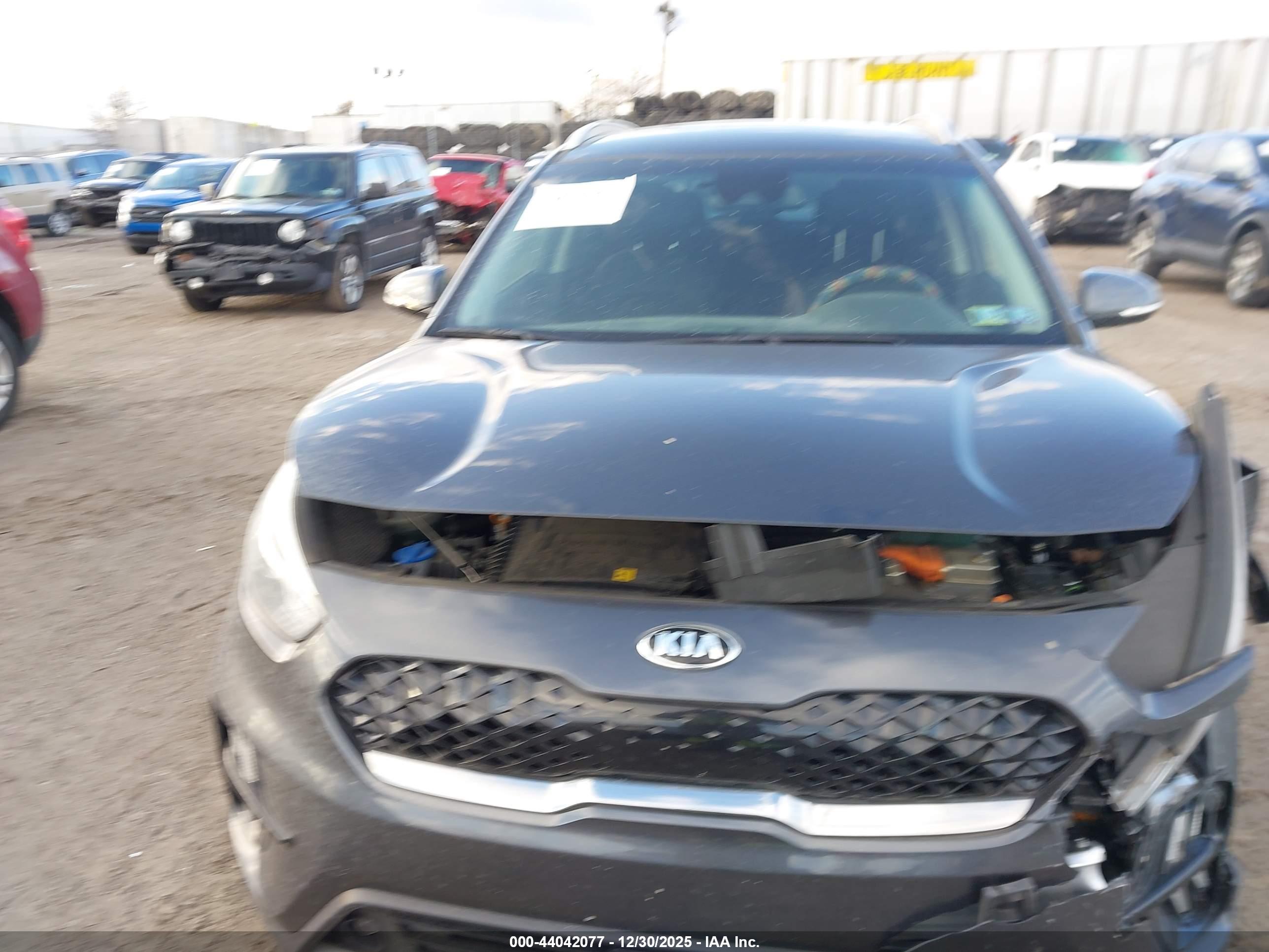 KIA NIRO image 6