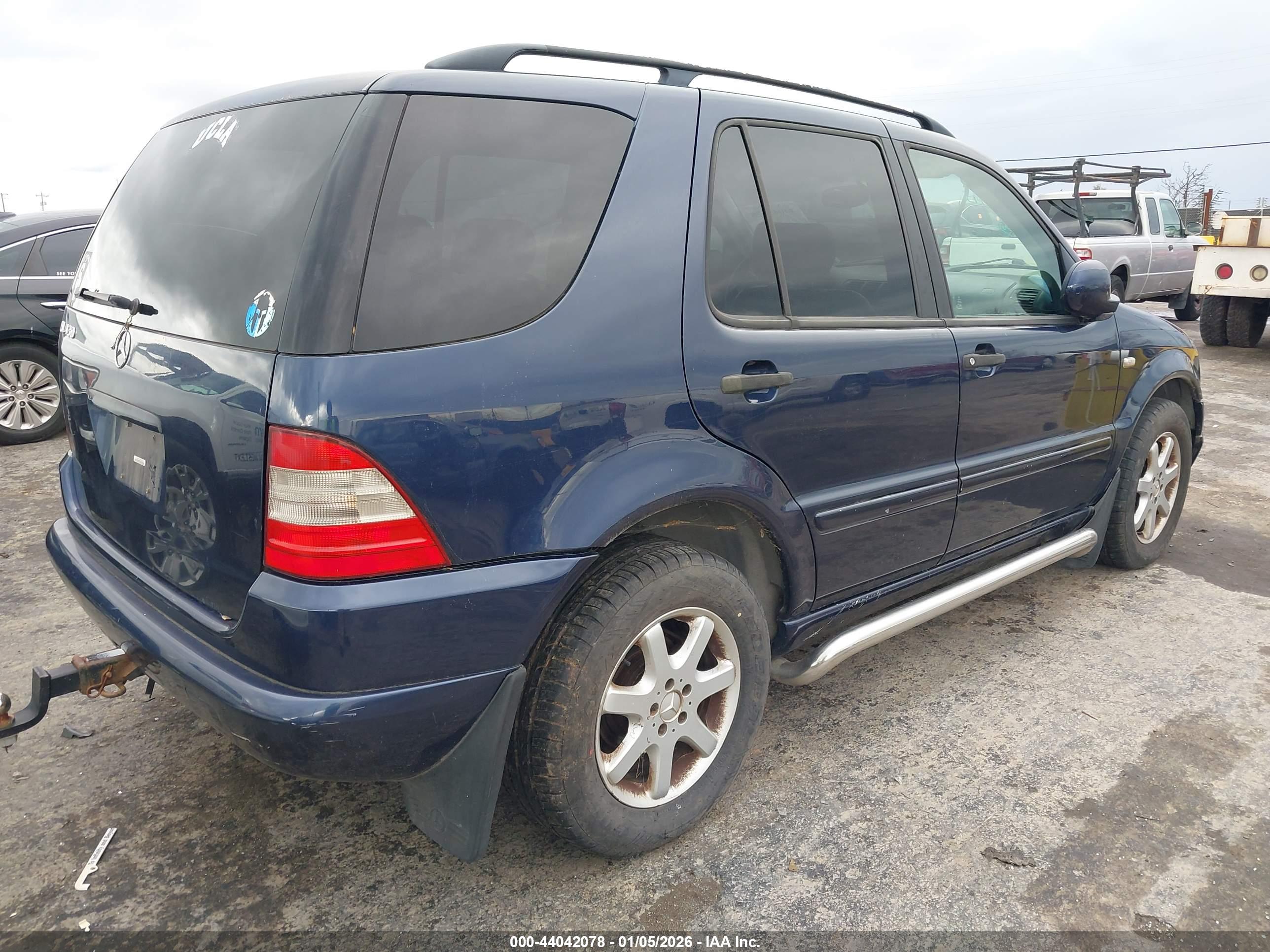 MERCEDES-BENZ ML image 4