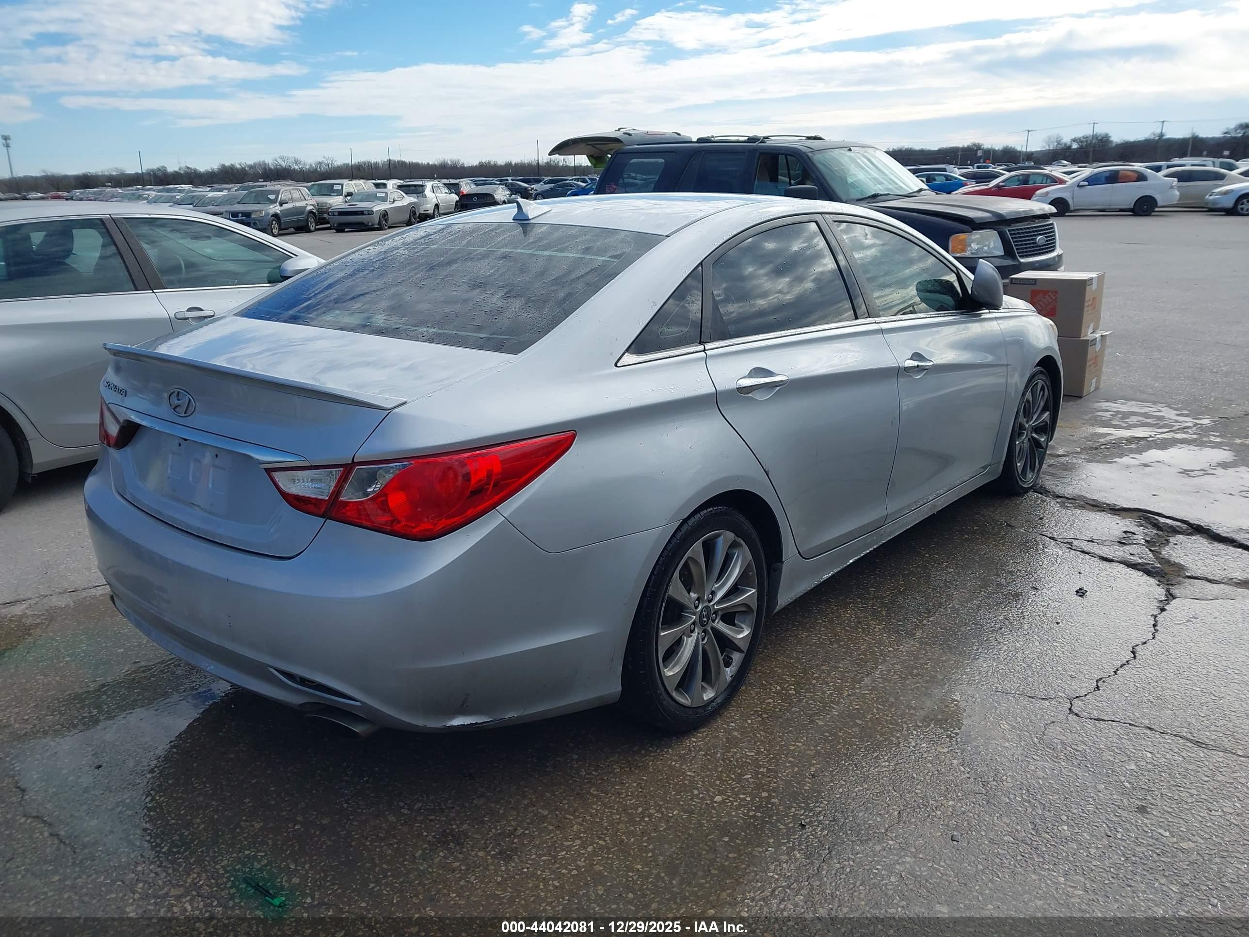 HYUNDAI SONATA image 4
