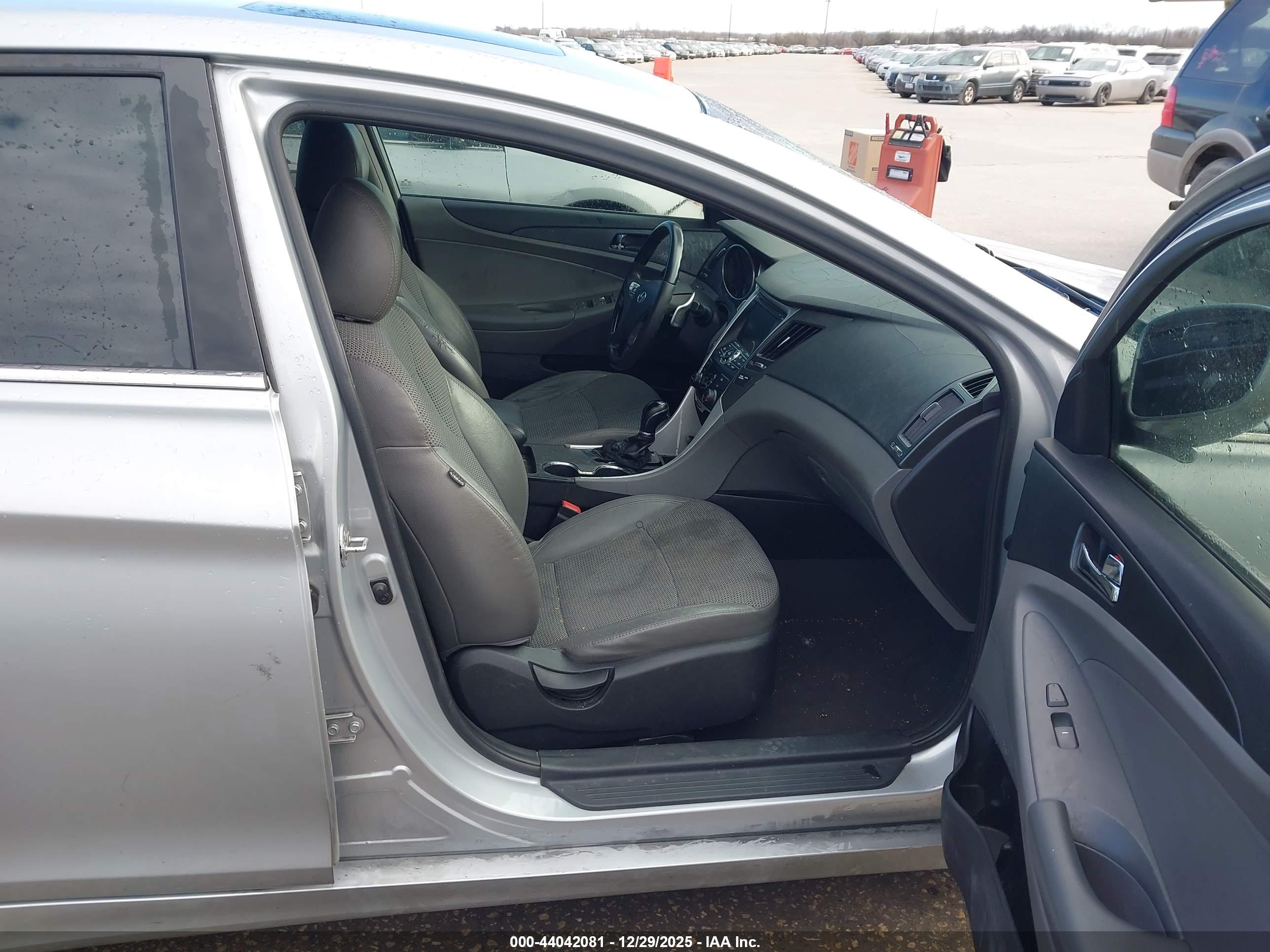 HYUNDAI SONATA image 5