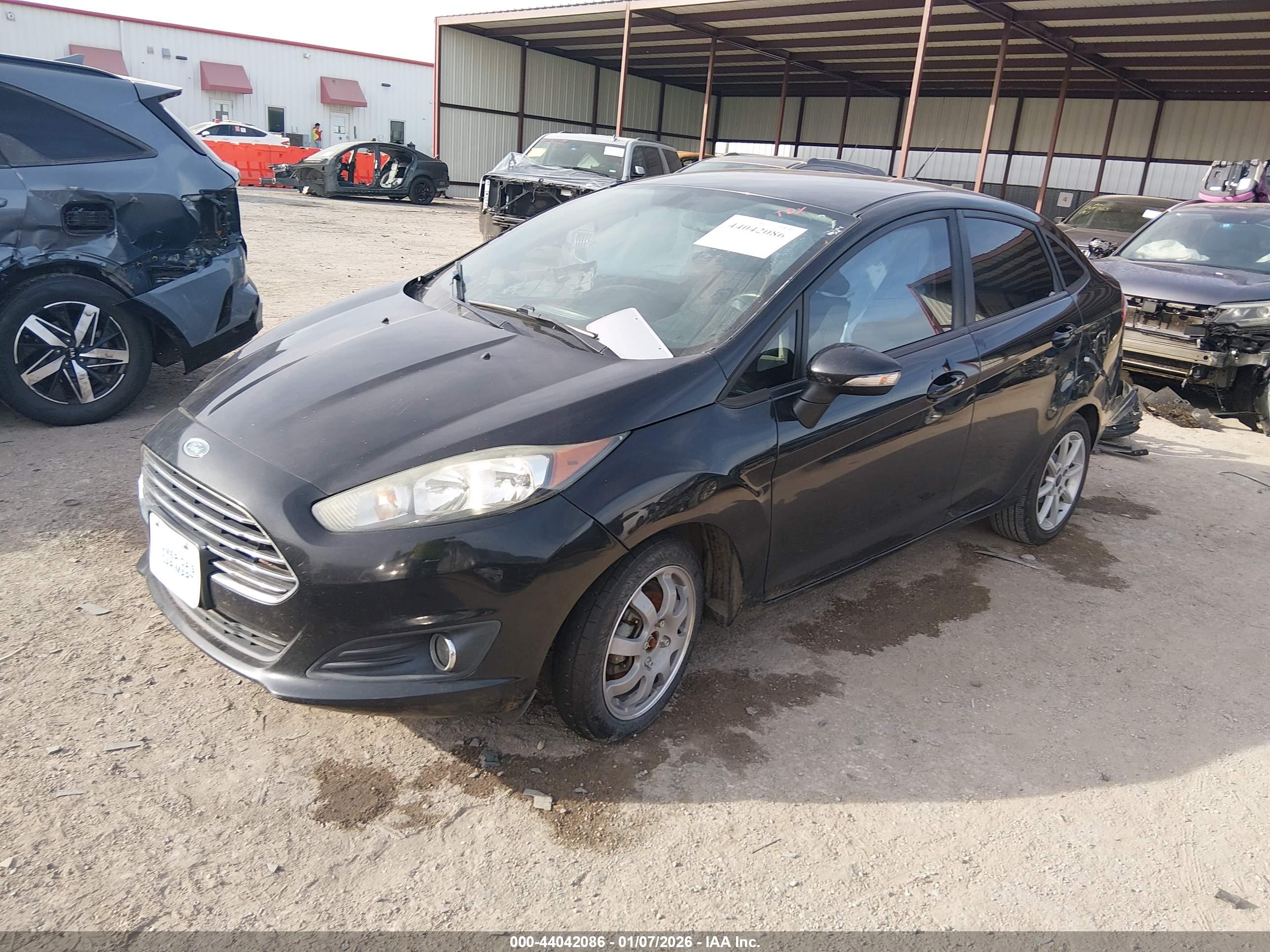 FORD FIESTA image 2