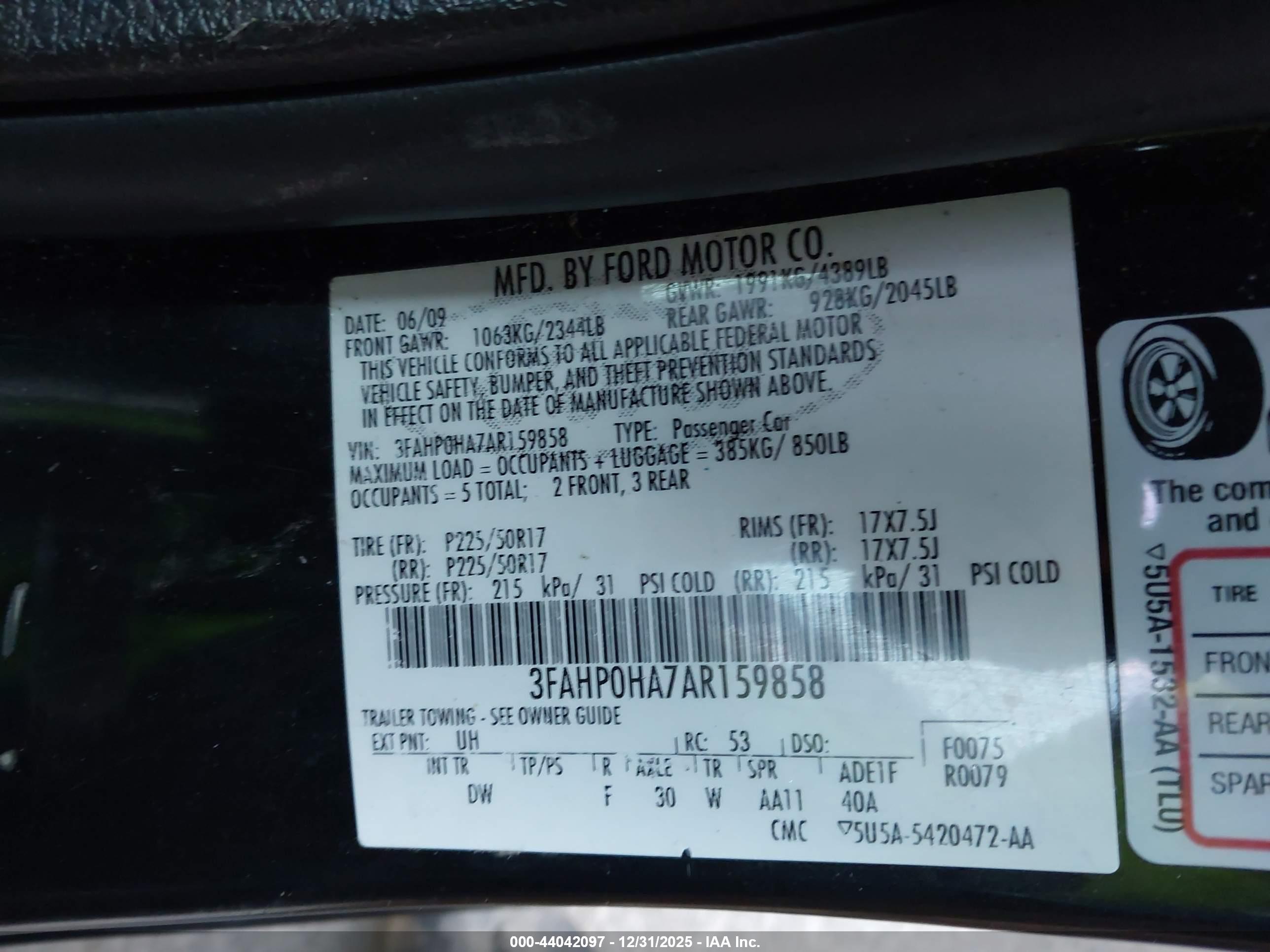 FORD FUSION image 9