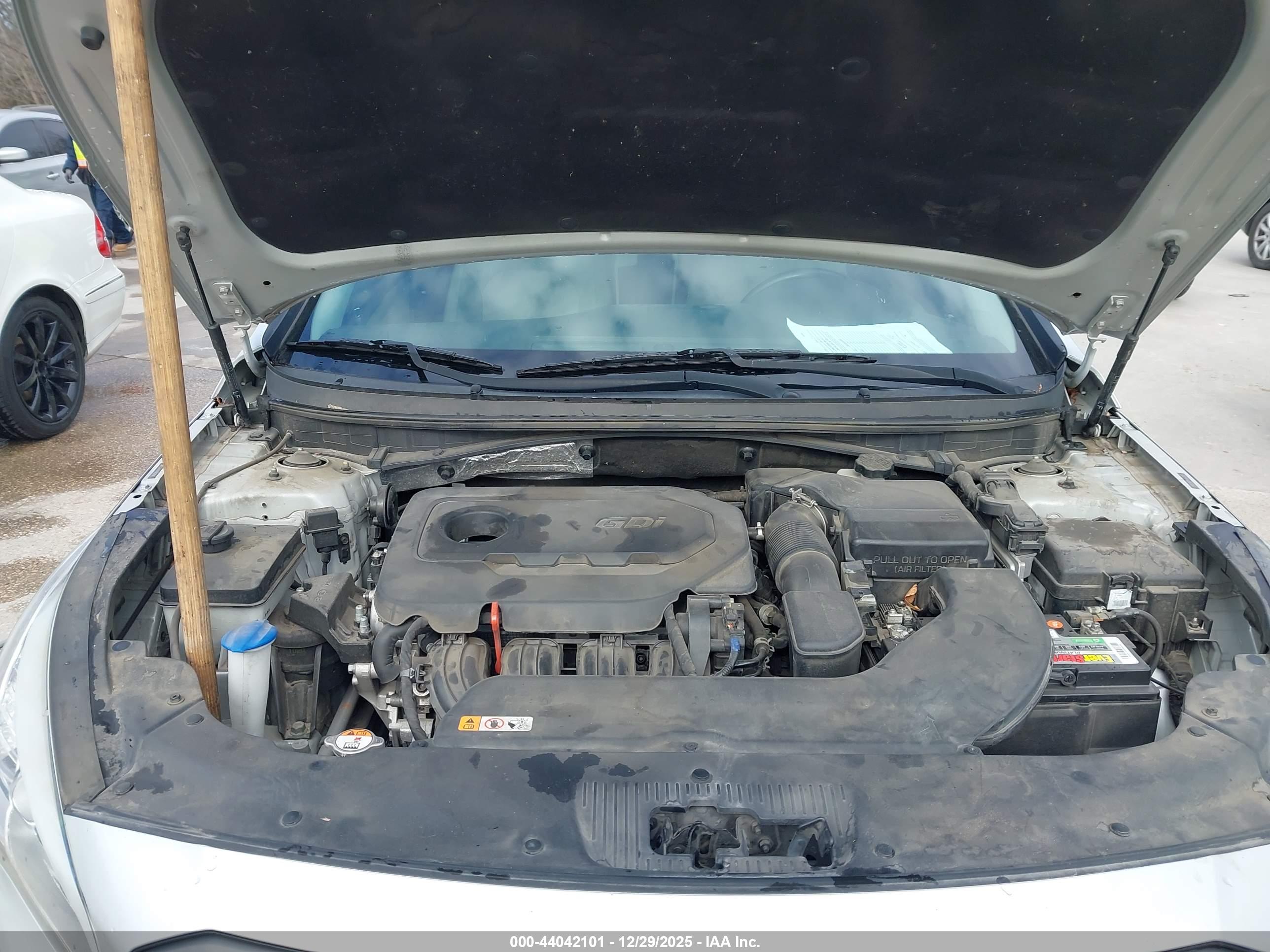 HYUNDAI SONATA image 10