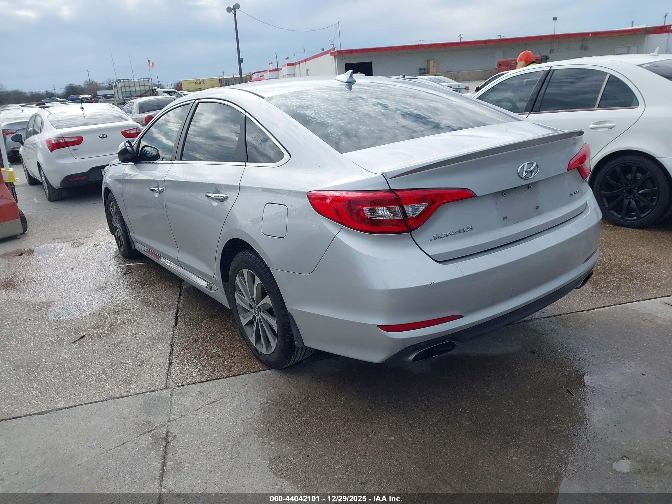 HYUNDAI SONATA image 3