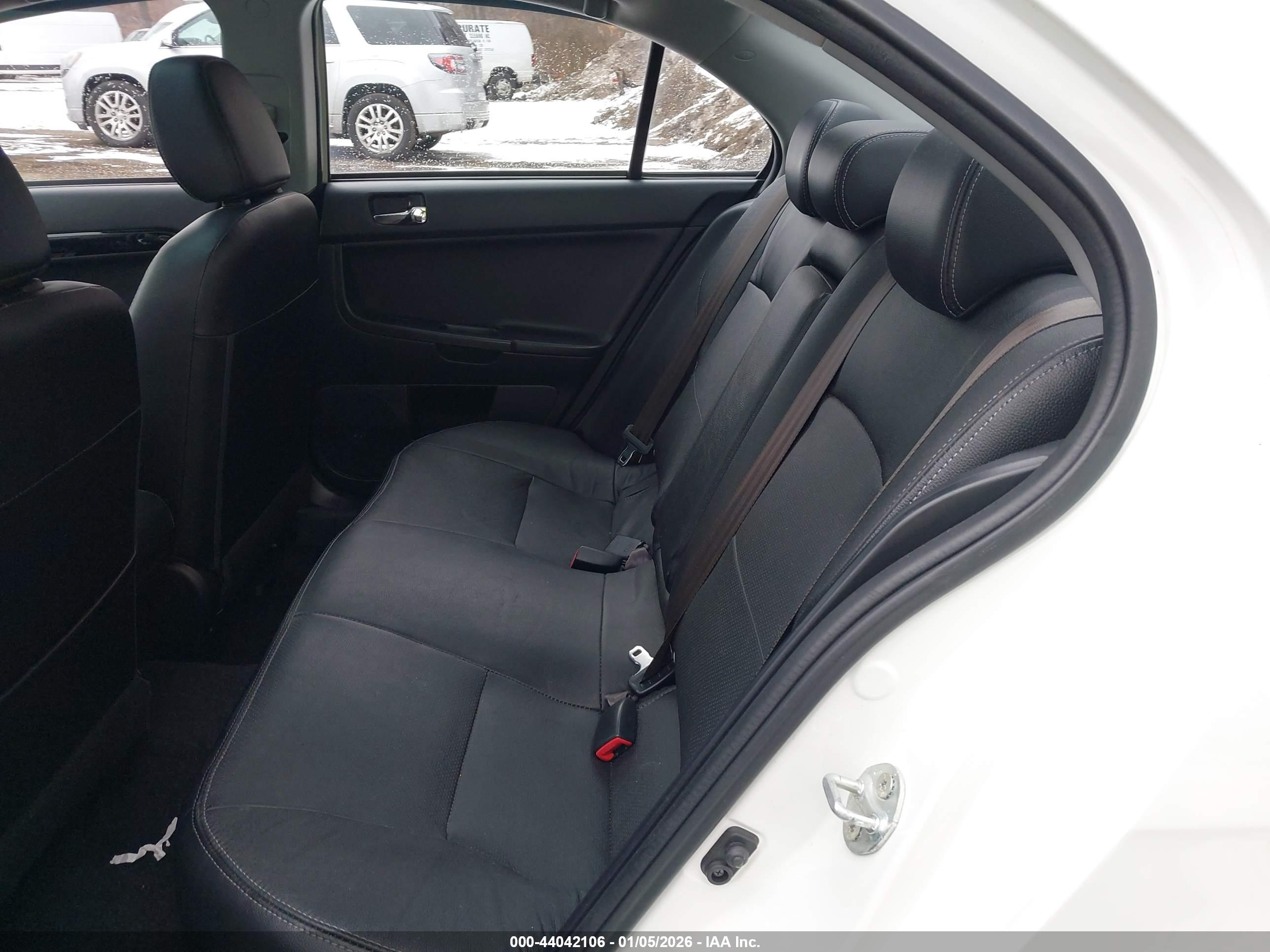 MITSUBISHI LANCER image 8