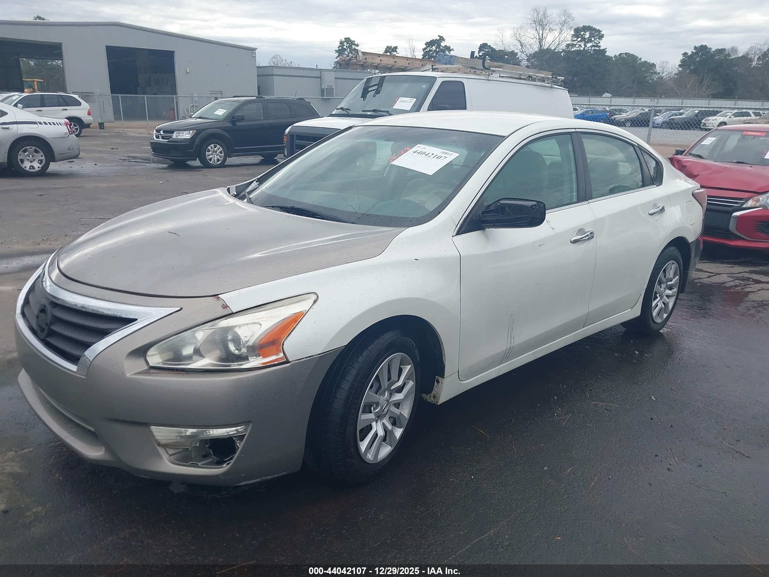 NISSAN ALTIMA image 2