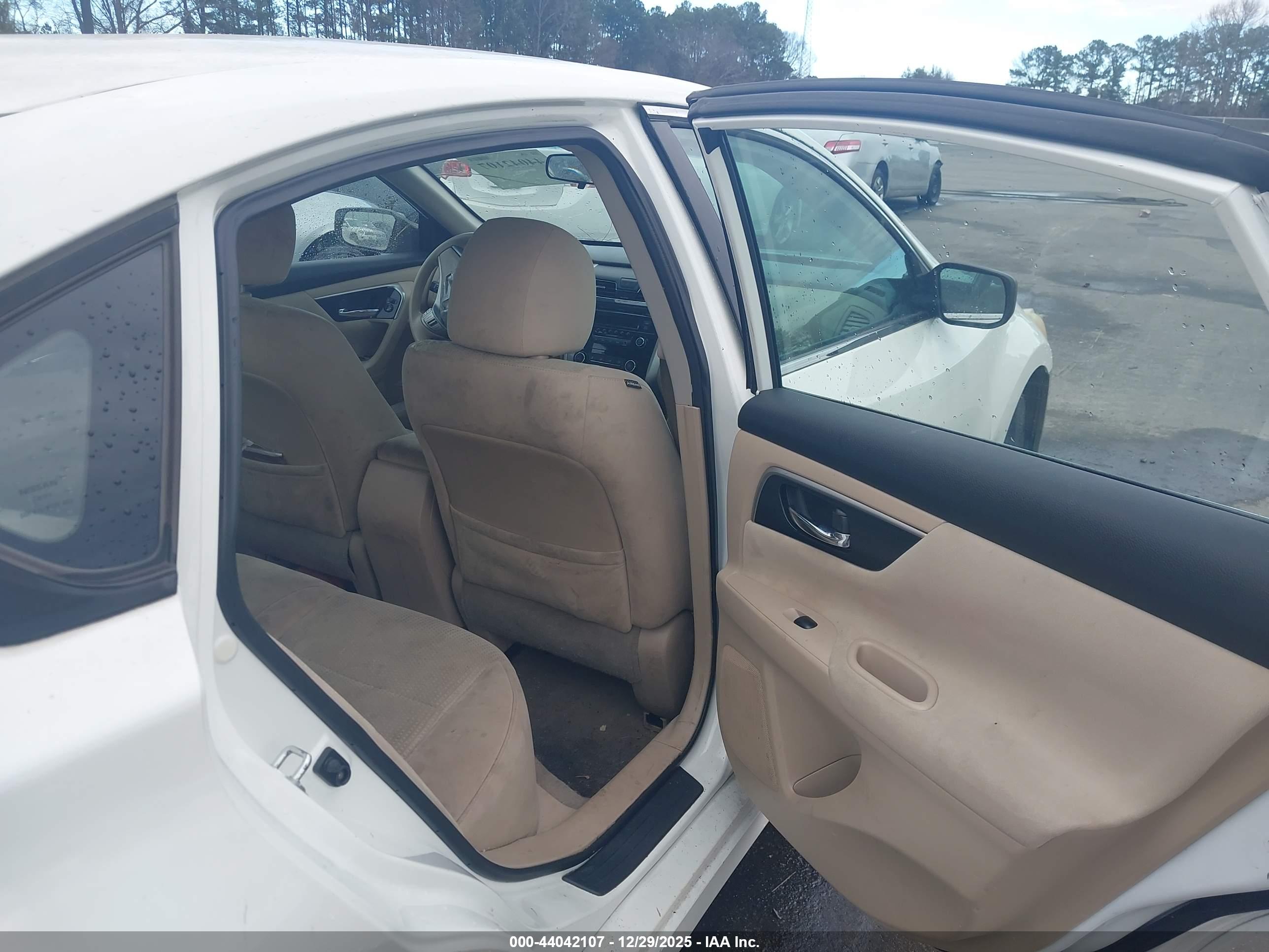 NISSAN ALTIMA image 8
