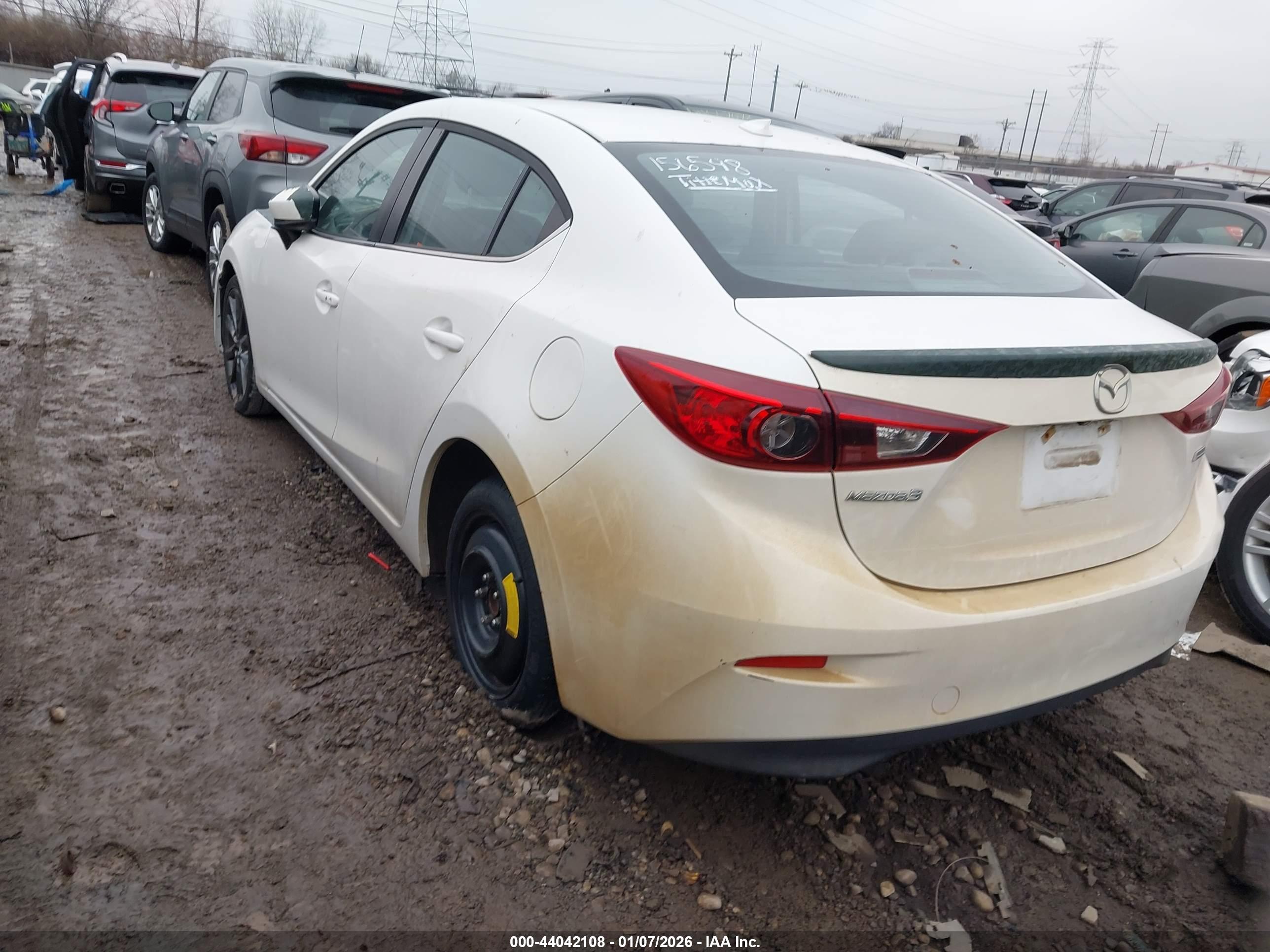 MAZDA MAZDA3 image 3
