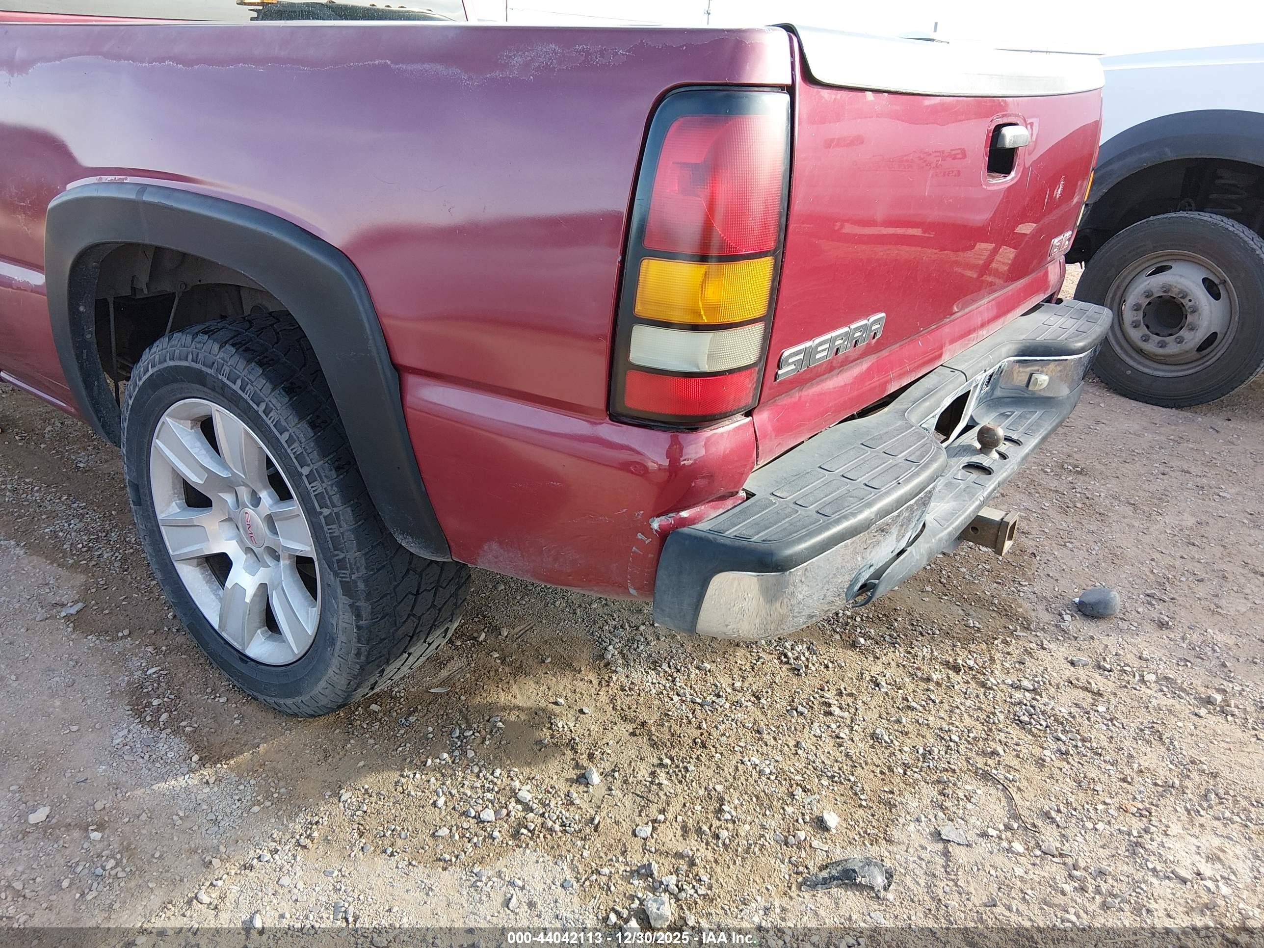 GMC SIERRA image 6