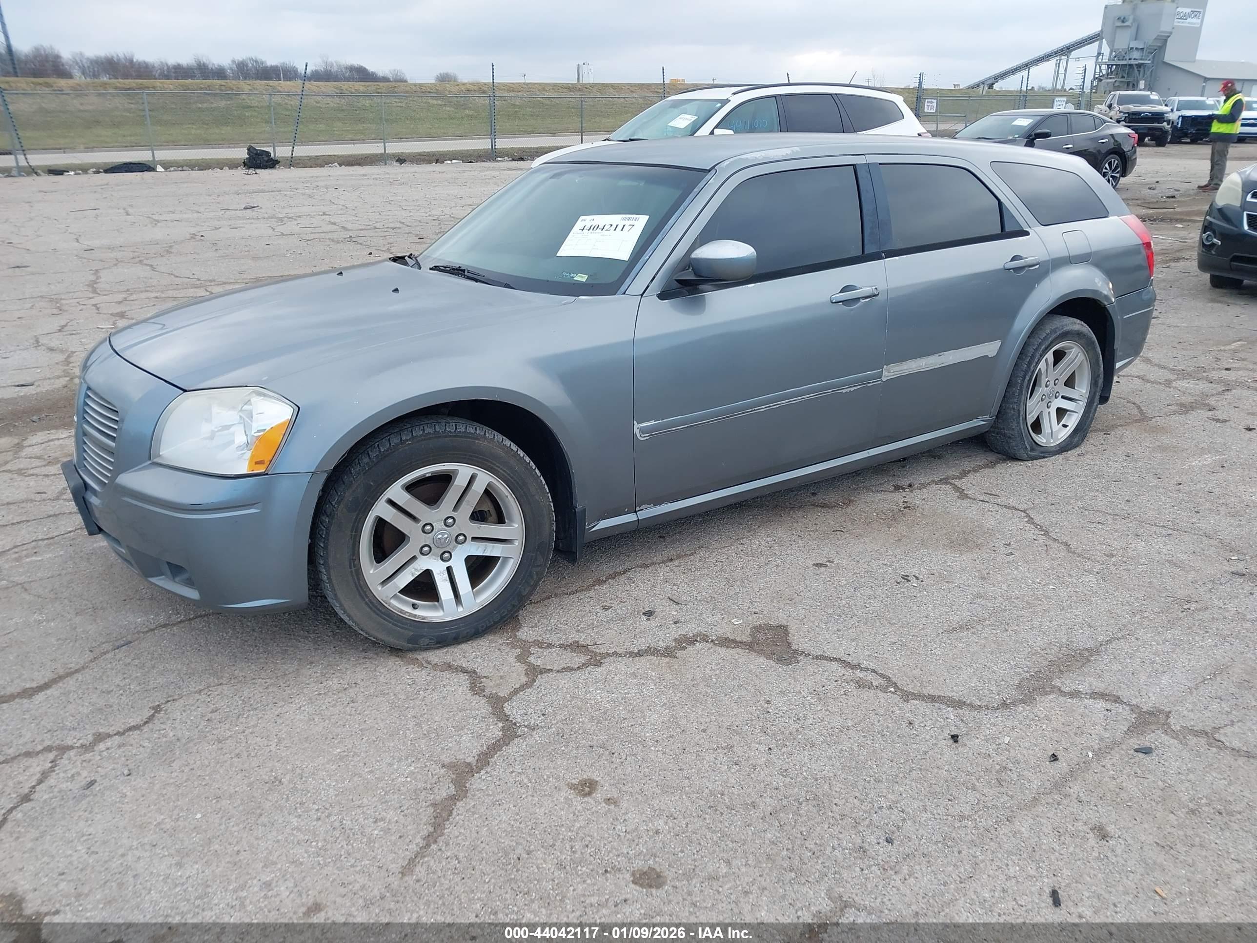 DODGE MAGNUM image 2