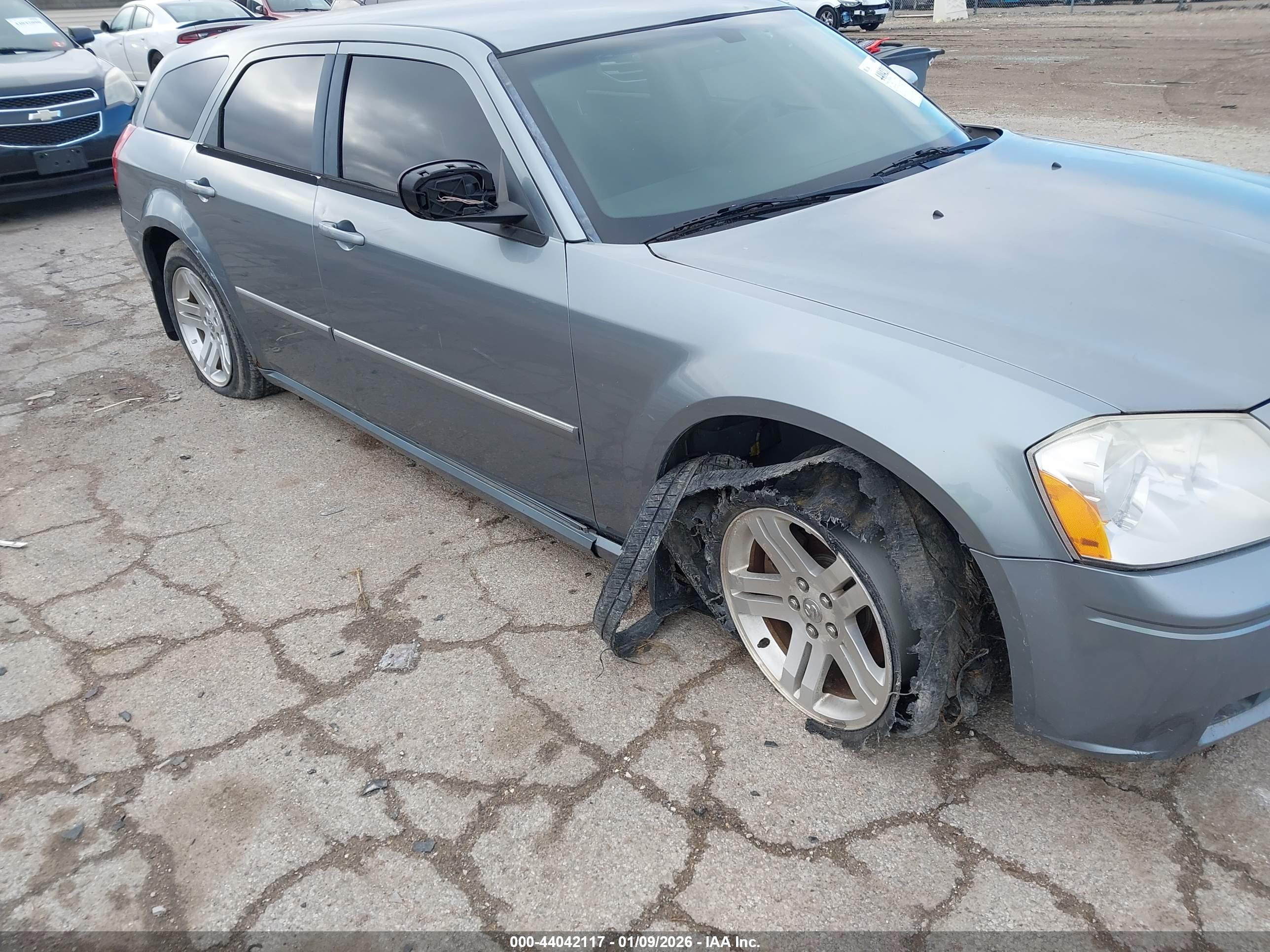 DODGE MAGNUM image 6