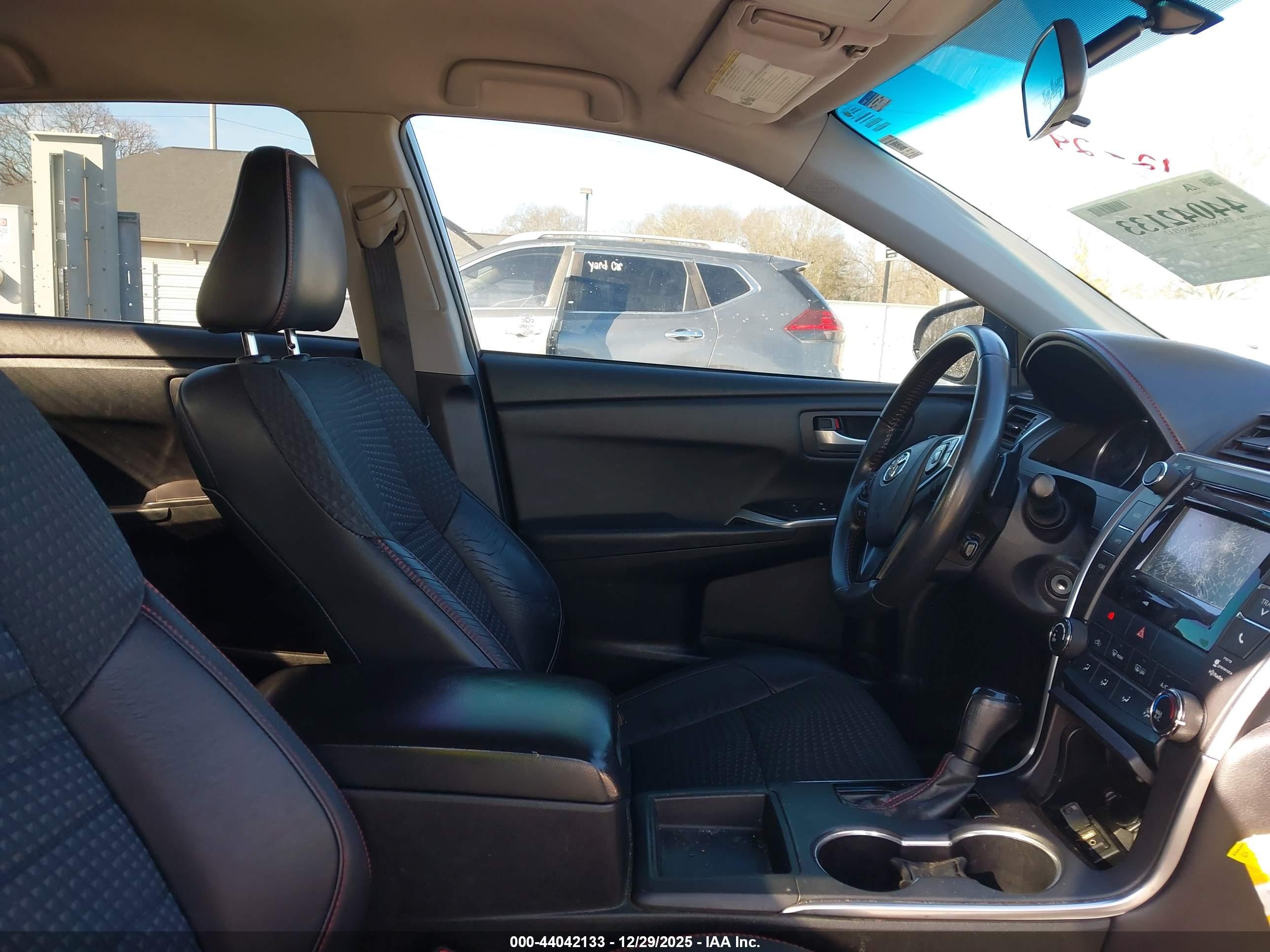 TOYOTA CAMRY image 5