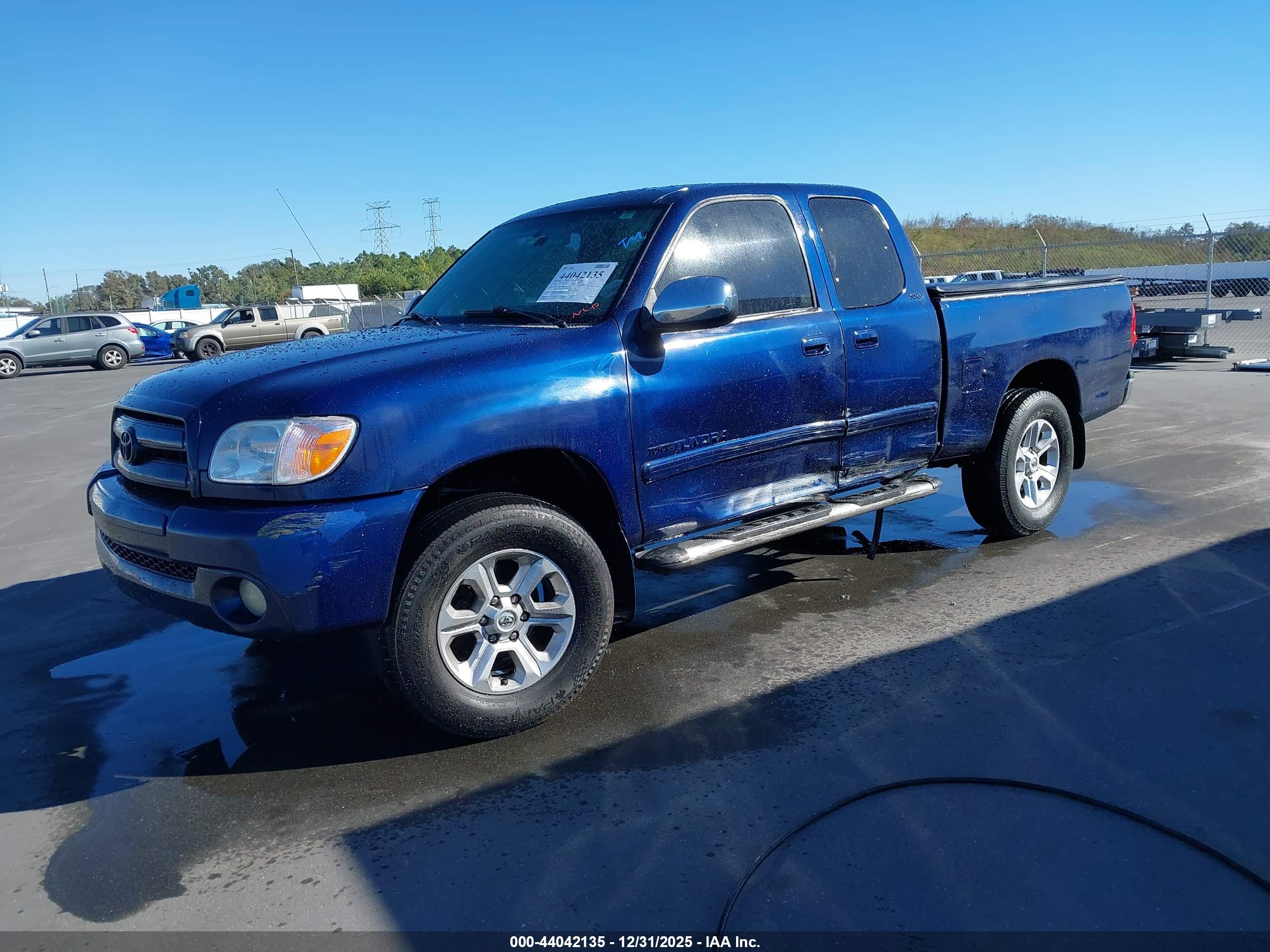 TOYOTA TUNDRA image 2