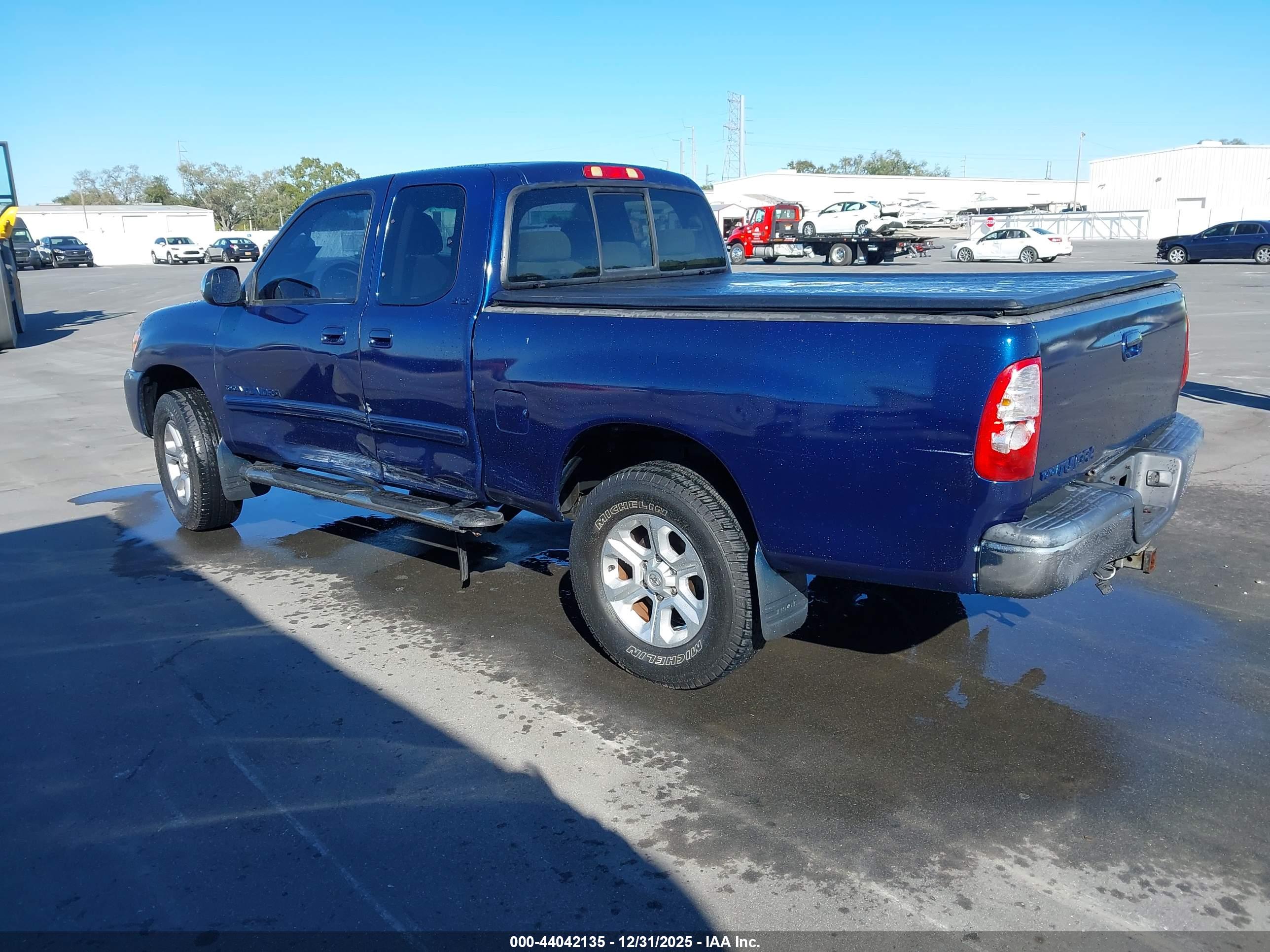 TOYOTA TUNDRA image 3